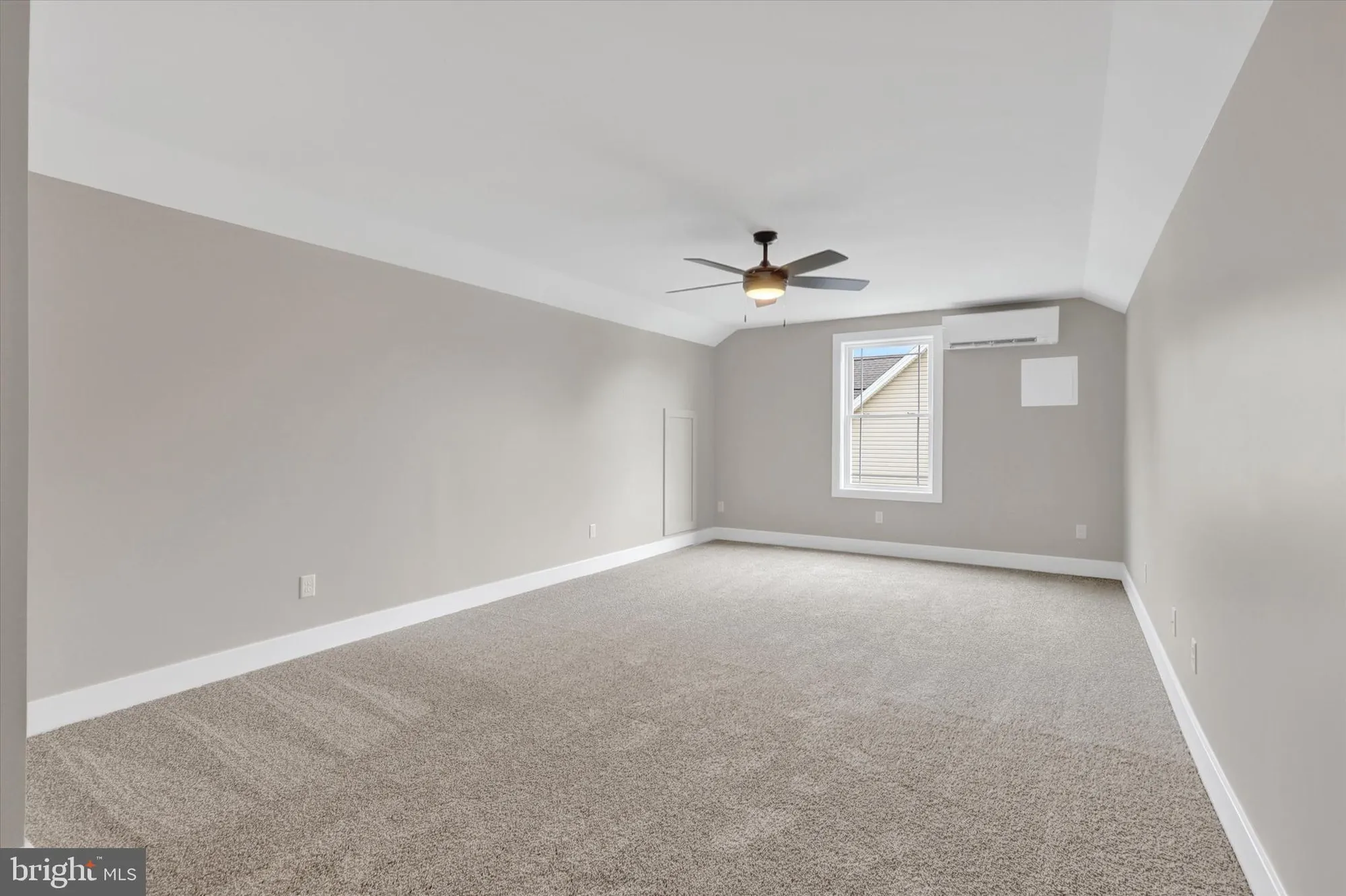 Property Slideshow image 21 of 26 | 6279 oak leaf ln n, Fayetteville, PA, 17222