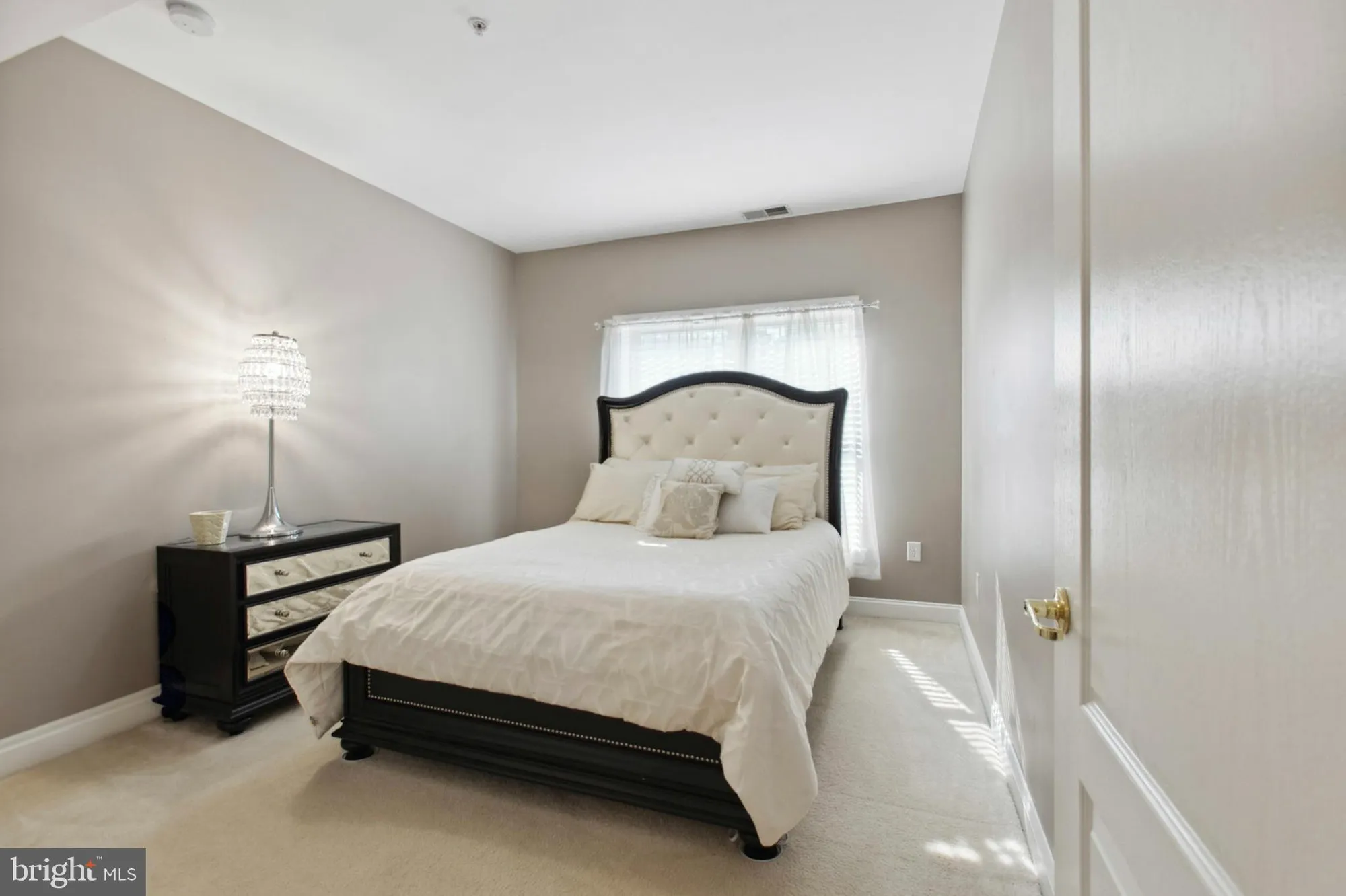 Property Slideshow image 21 of 34 | 3000 fountainview cir # 3107, Newark, DE, 19713