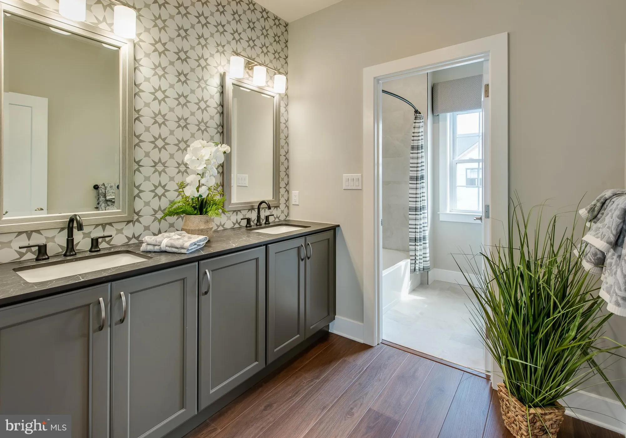 Property Slideshow image 16 of 48 | 508 fullerton farm ct, Warrington, PA, 18976