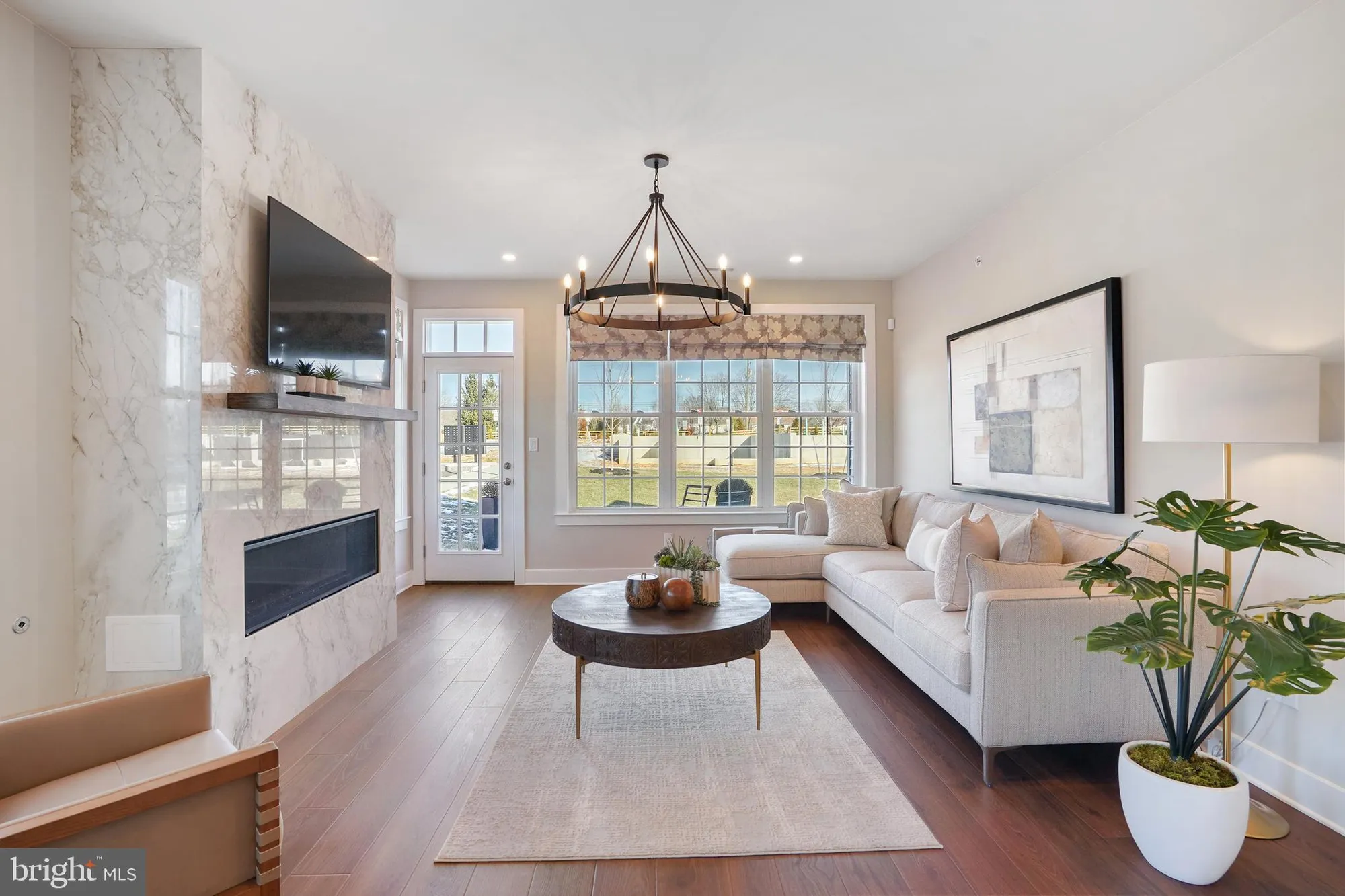 Property Slideshow image 6 of 48 | 508 fullerton farm ct, Warrington, PA, 18976