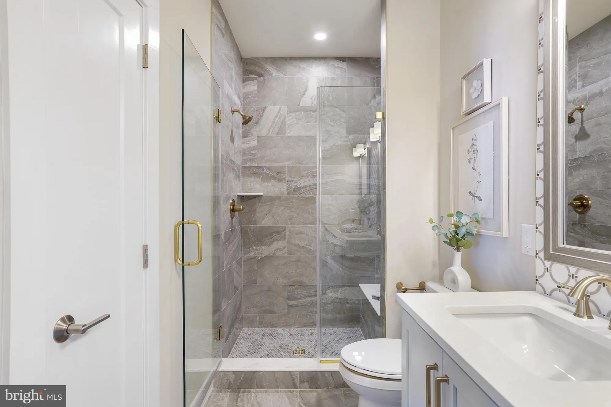 Property Slideshow image 24 of 48 | 508 fullerton farm ct, Warrington, PA, 18976