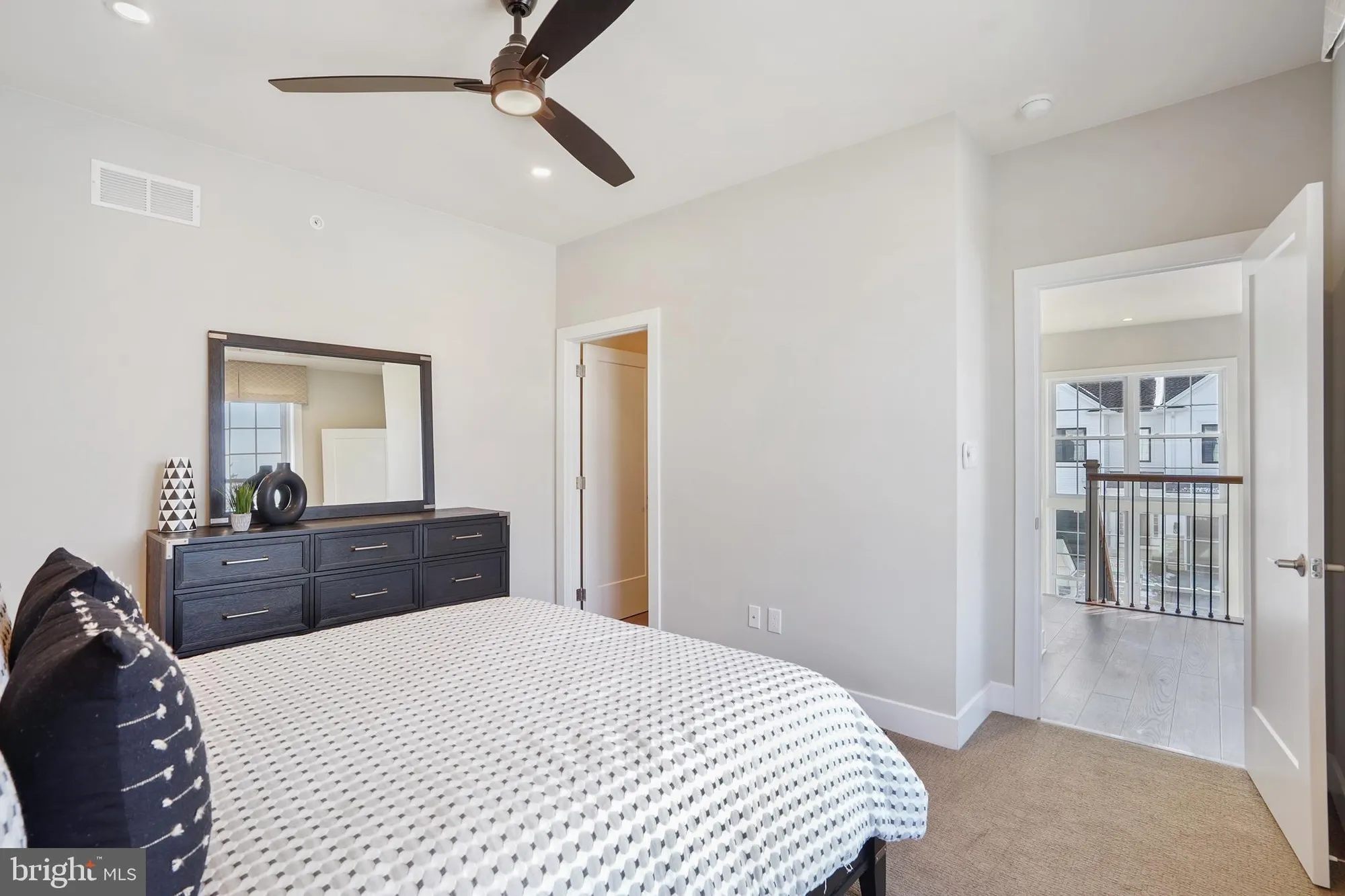 Property Slideshow image 31 of 48 | 508 fullerton farm ct, Warrington, PA, 18976