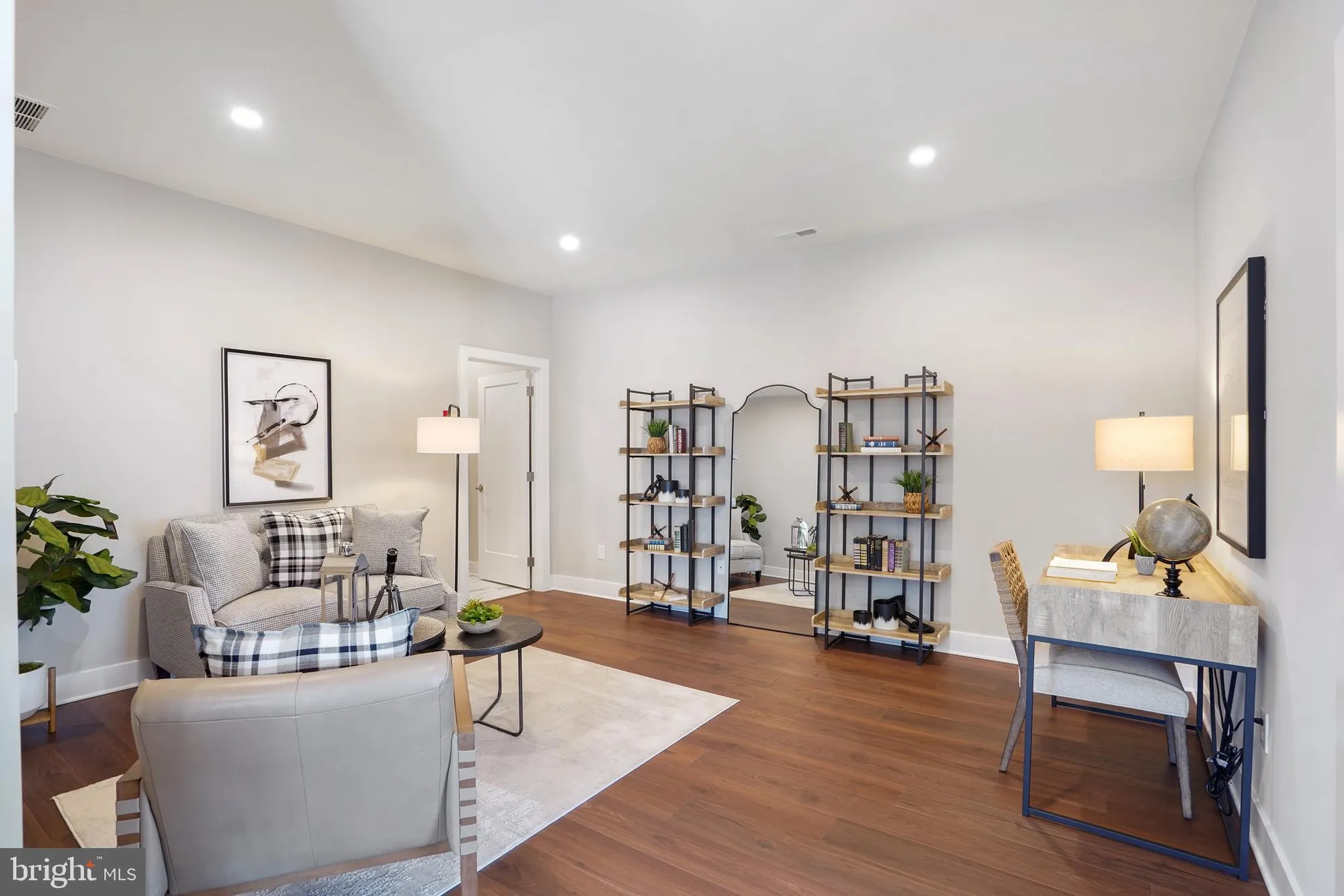 Property Slideshow image 35 of 48 | 508 fullerton farm ct, Warrington, PA, 18976