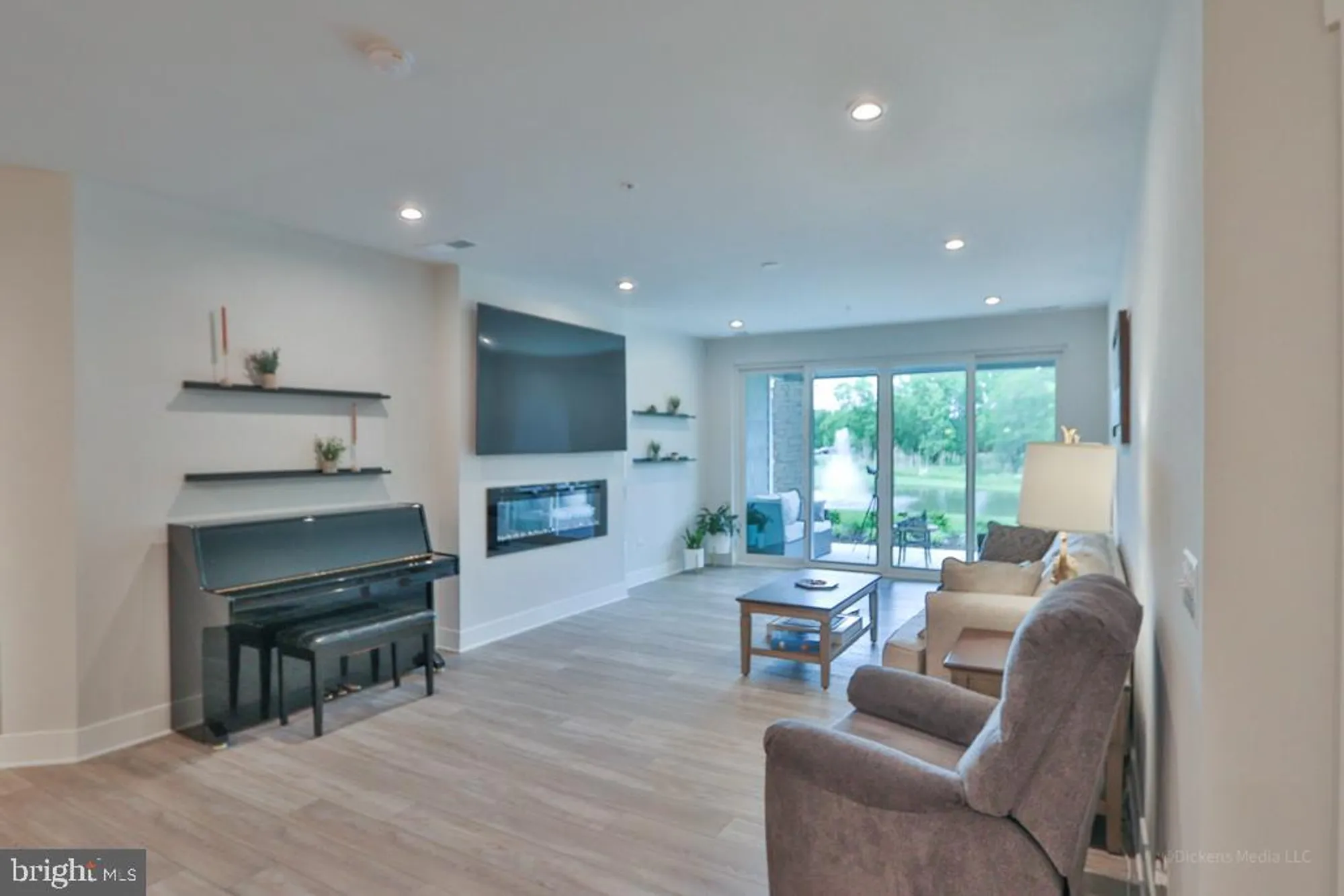 Property Slideshow image 5 of 32 | 190 harrier way 11, Chester, MD, 21619