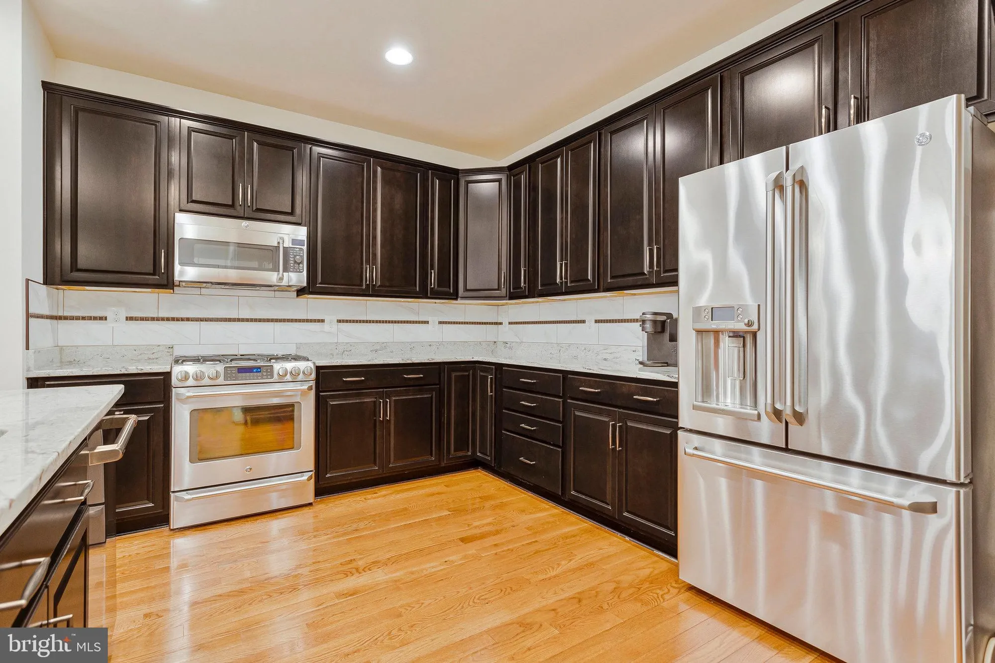 Property Slideshow image 7 of 54 | 9726 knowledge dr, Laurel, MD, 20723