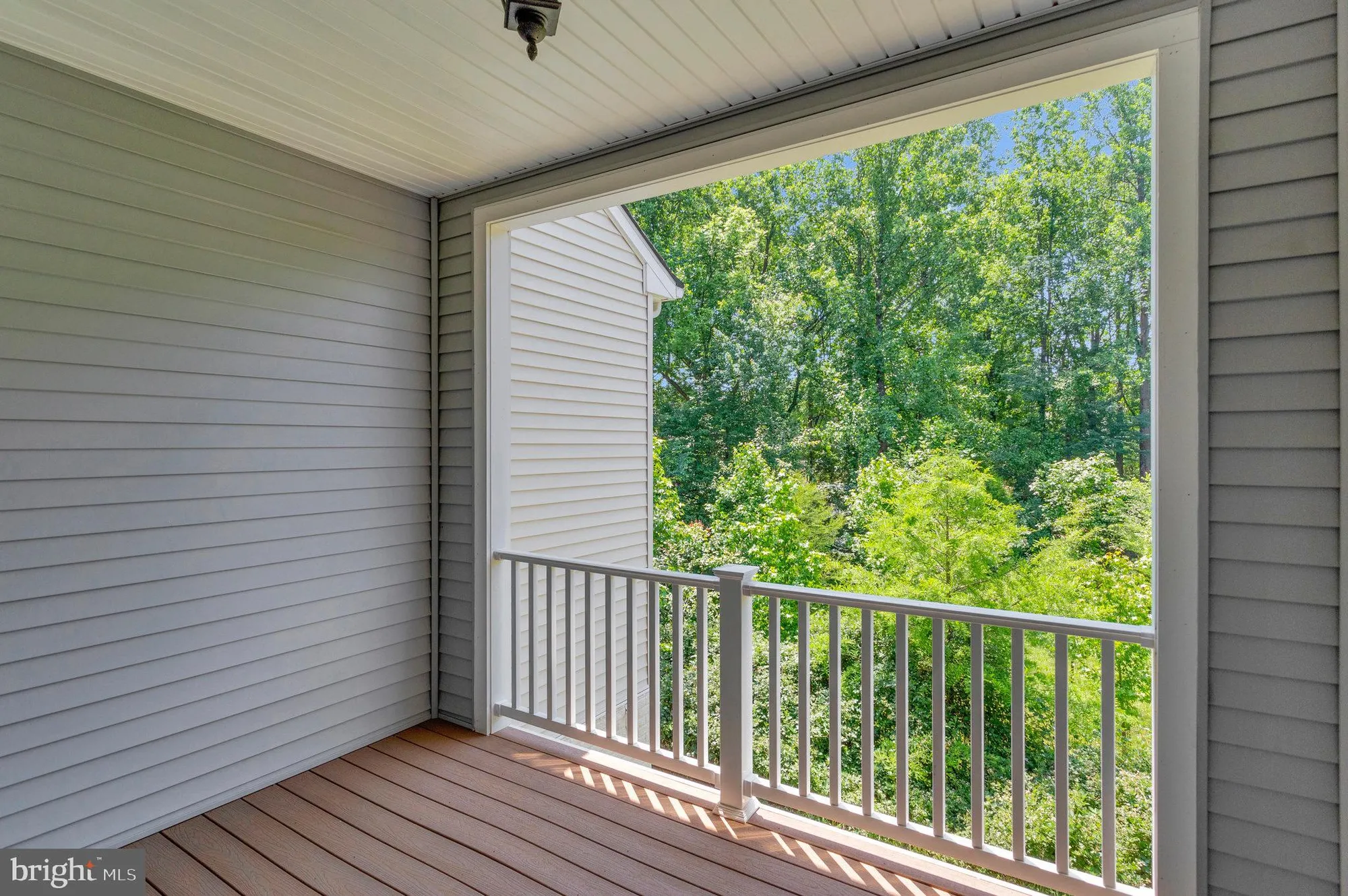 Property Slideshow image 13 of 54 | 9726 knowledge dr, Laurel, MD, 20723