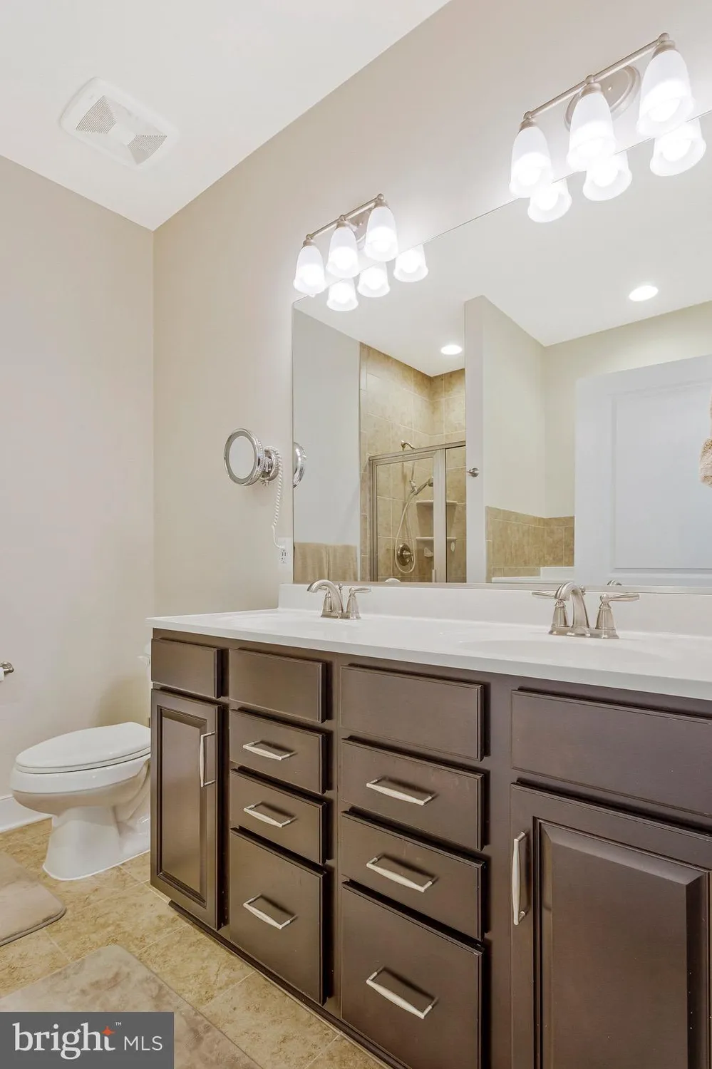 Property Slideshow image 19 of 54 | 9726 knowledge dr, Laurel, MD, 20723