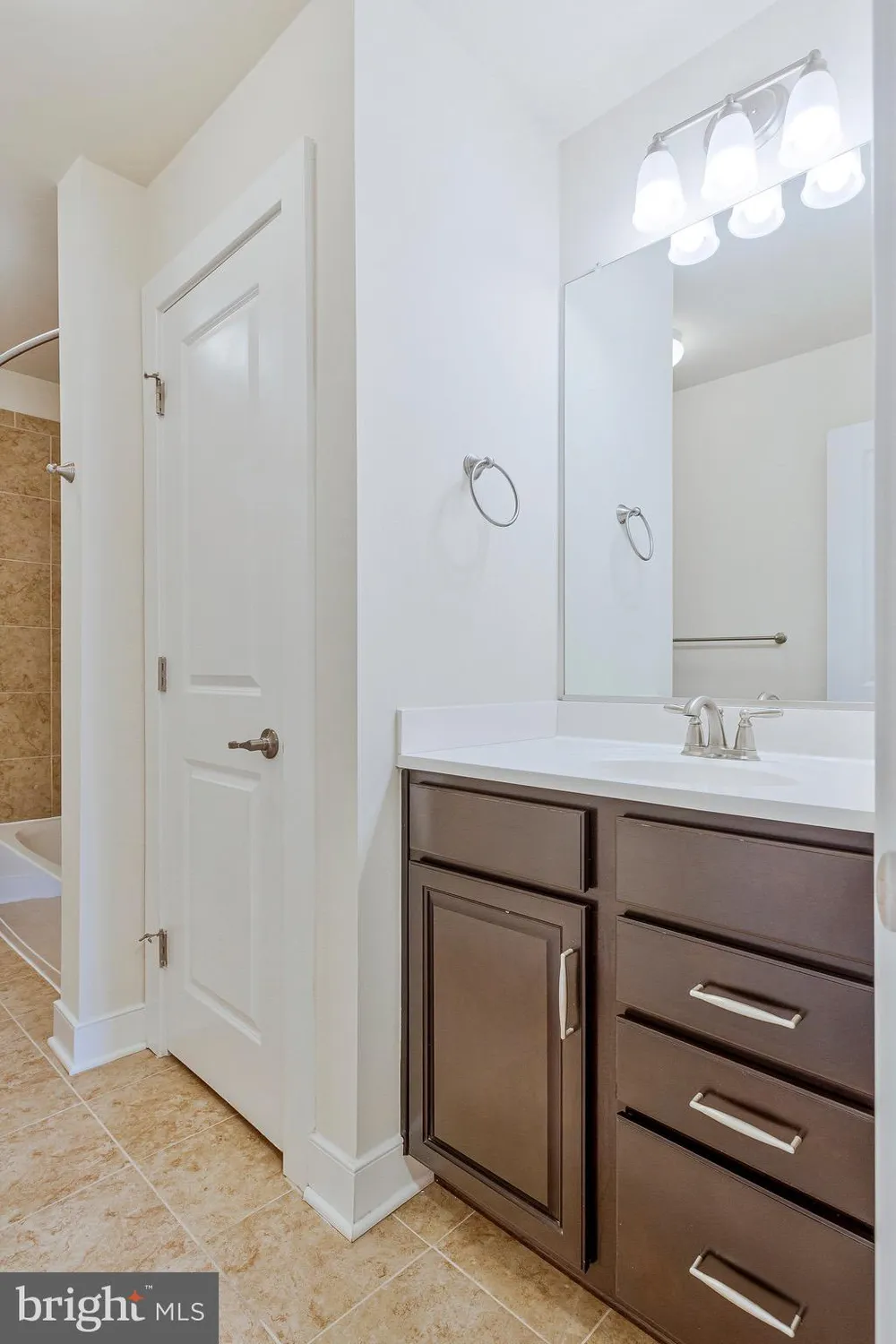 Property Slideshow image 26 of 54 | 9726 knowledge dr, Laurel, MD, 20723