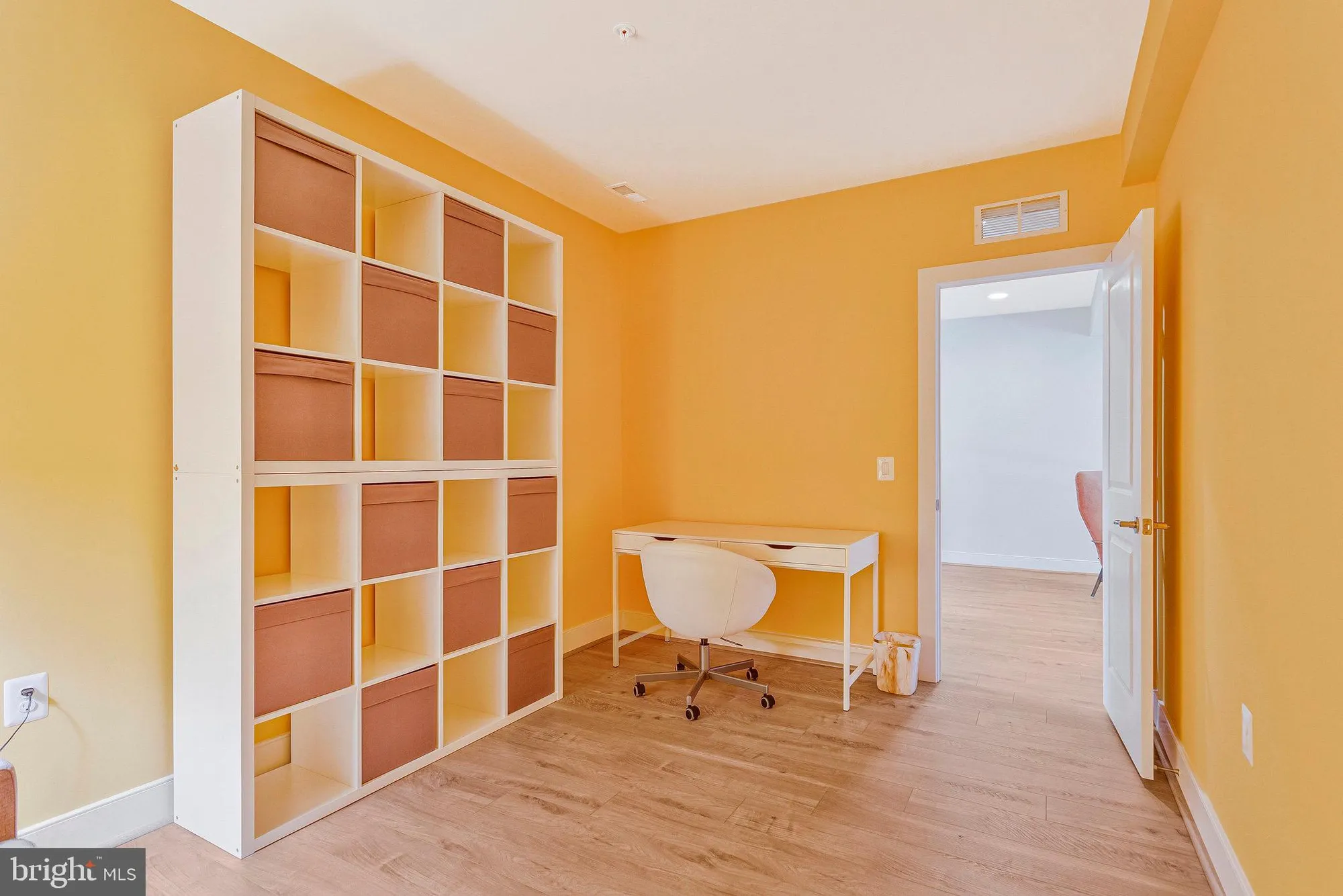 Property Slideshow image 36 of 54 | 9726 knowledge dr, Laurel, MD, 20723