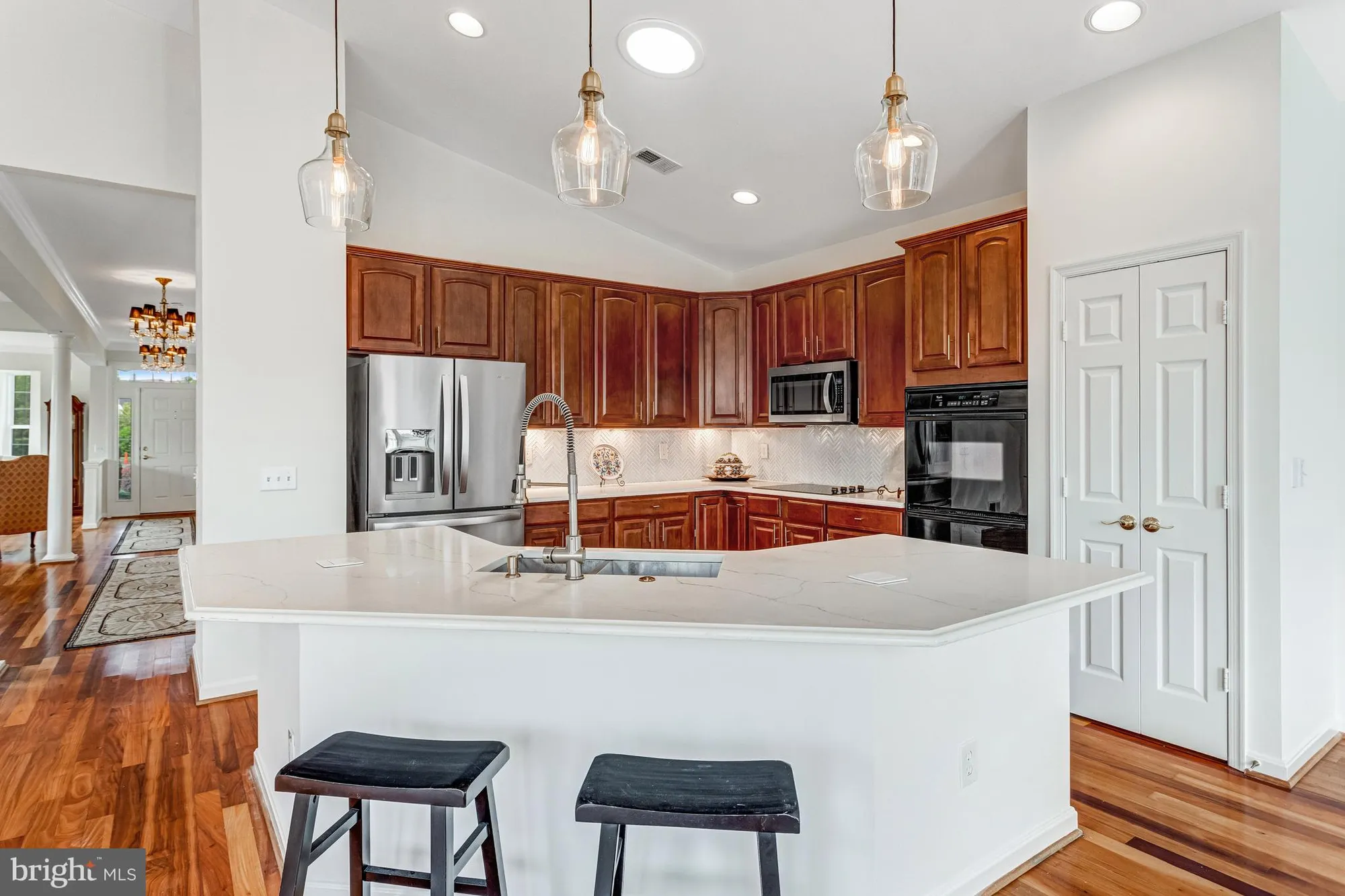 Property Slideshow image 8 of 45 | 16453 sparkling brook loop, Dumfries, VA, 22025