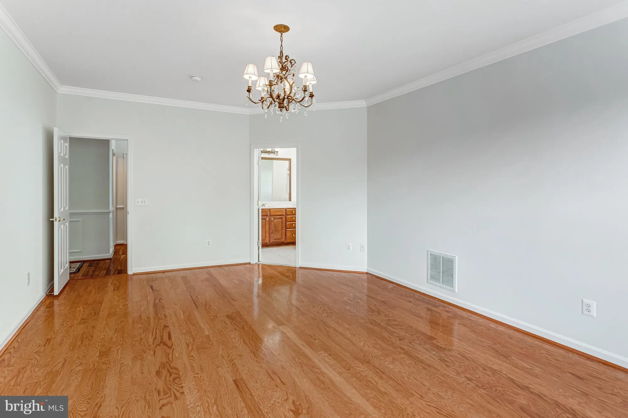 Property Slideshow image 19 of 45 | 16453 sparkling brook loop, Dumfries, VA, 22025