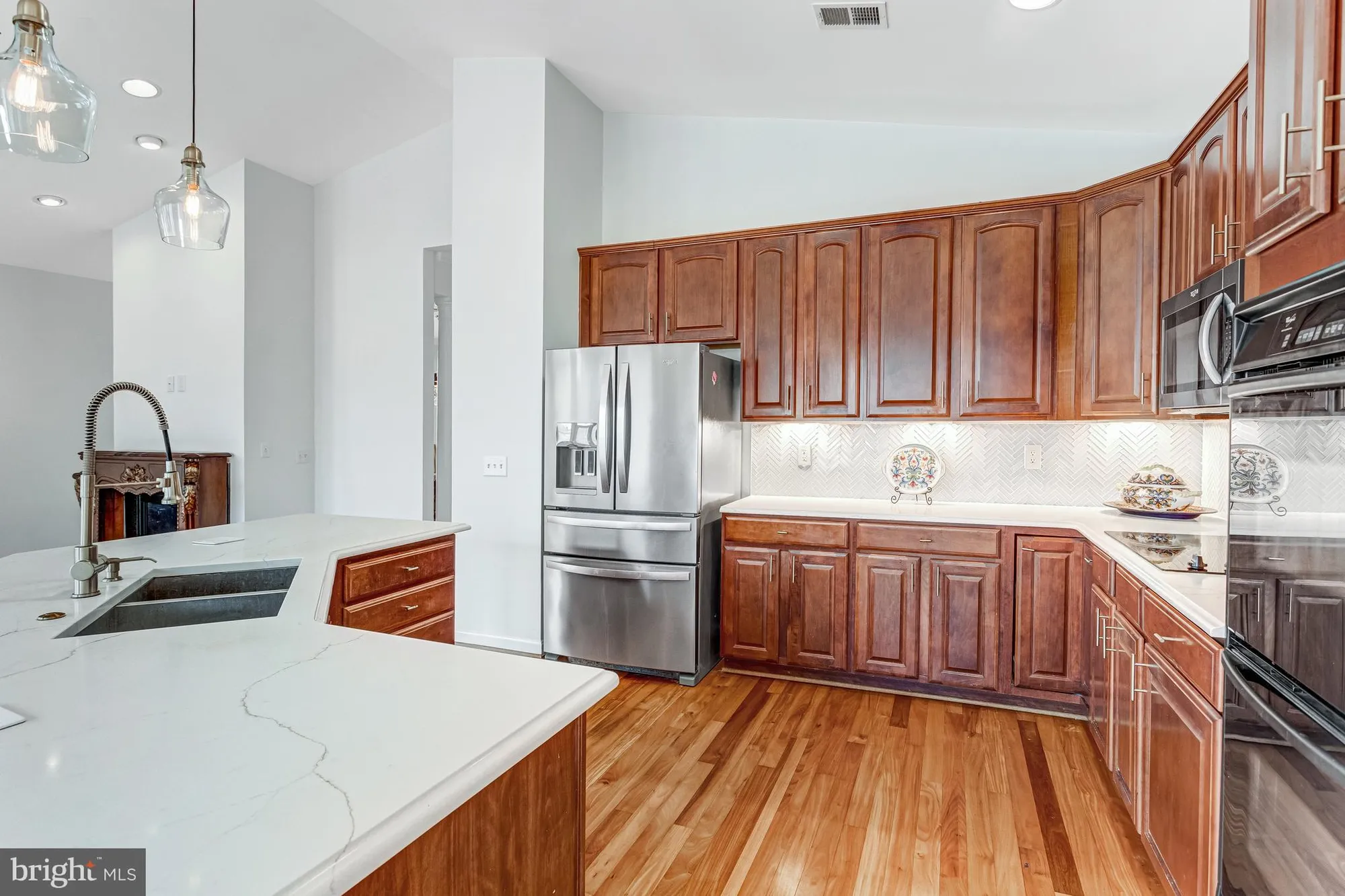 Property Slideshow image 10 of 45 | 16453 sparkling brook loop, Dumfries, VA, 22025