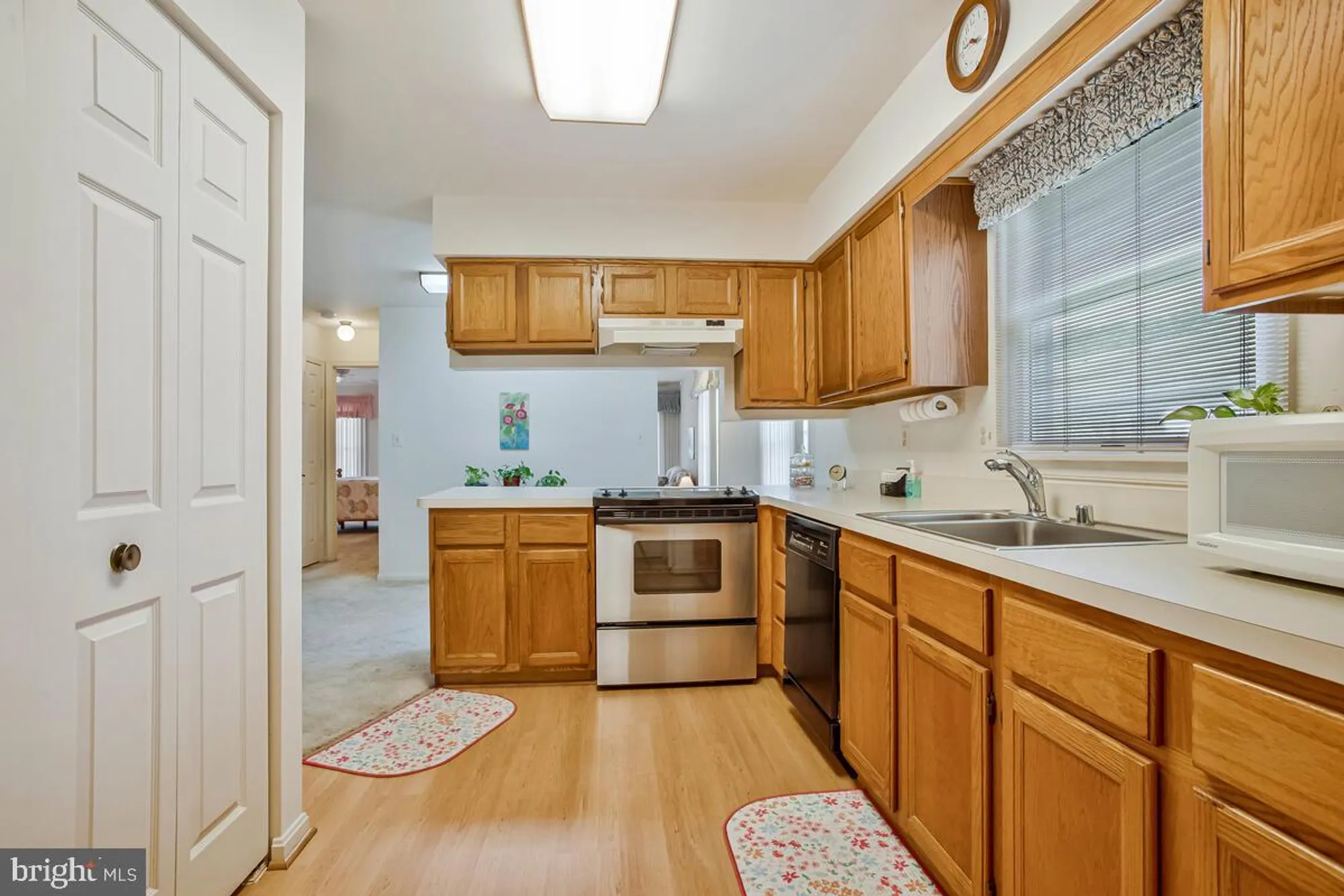Property Slideshow image 19 of 53 | 2828 berth ct, Annapolis, MD, 21401