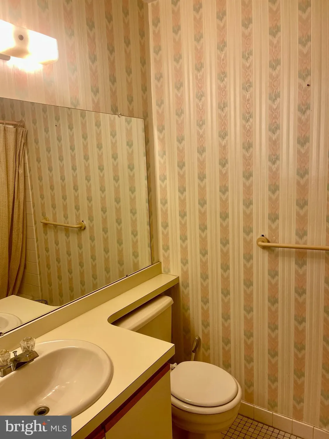 Property Slideshow image 19 of 49 | 60201 delaire landing rd # 201, Philadelphia, PA, 19114