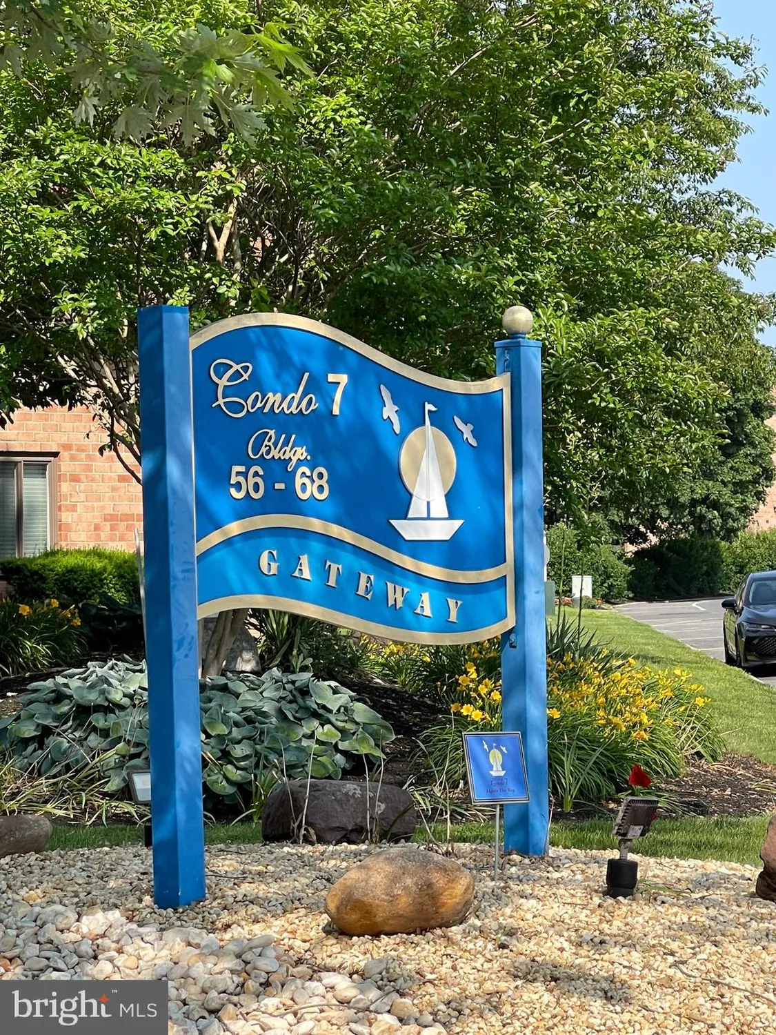 Property Slideshow image 2 of 49 | 60201 delaire landing rd # 201, Philadelphia, PA, 19114