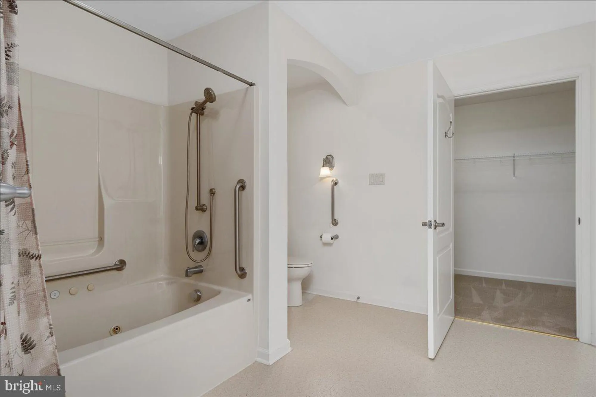 Property Slideshow image 22 of 51 | 13336 marquise dr, Hagerstown, MD, 21742