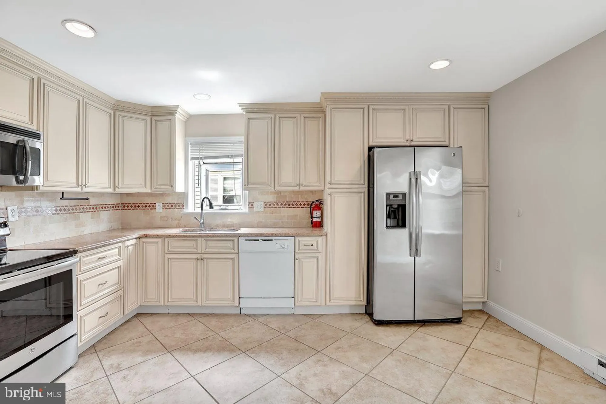 Property Slideshow image 11 of 20 | 63 marlborough dr, Southampton, NJ, 08088