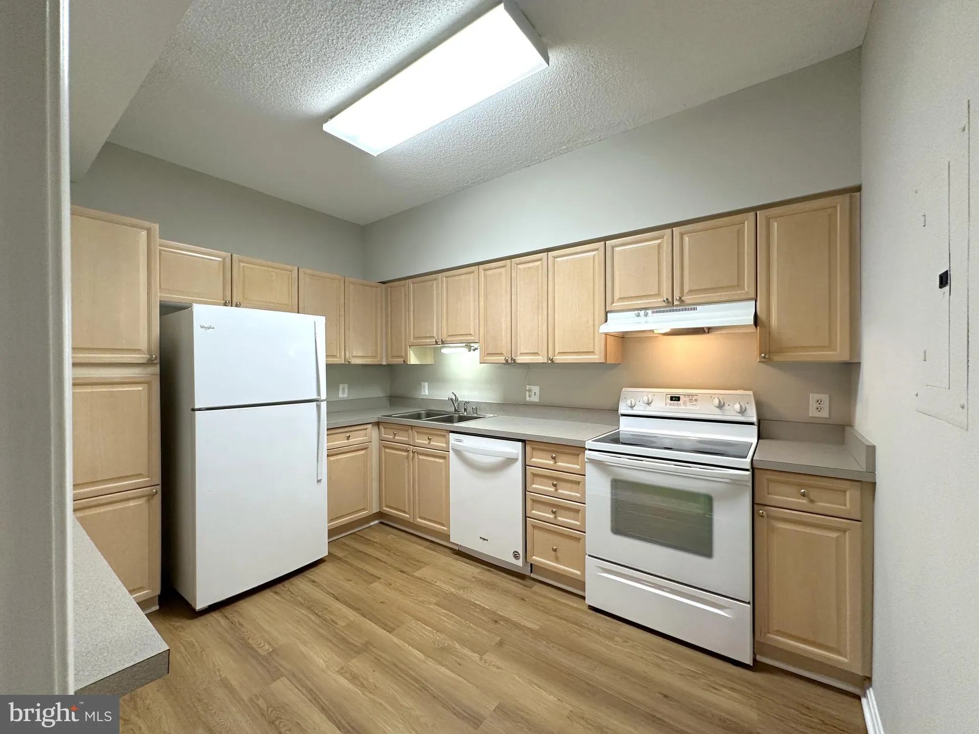 Property Slideshow image 31 of 45 | 2904 n leisure world blvd 211, Silver Spring, MD, 20906