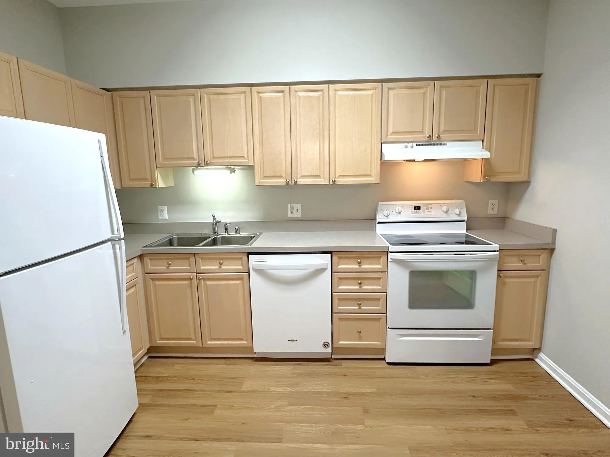 Property Slideshow image 35 of 45 | 2904 n leisure world blvd 211, Silver Spring, MD, 20906
