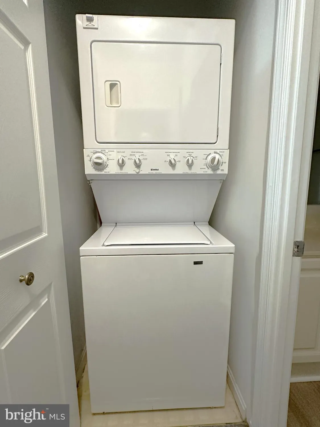 Property Slideshow image 40 of 45 | 2904 n leisure world blvd 211, Silver Spring, MD, 20906