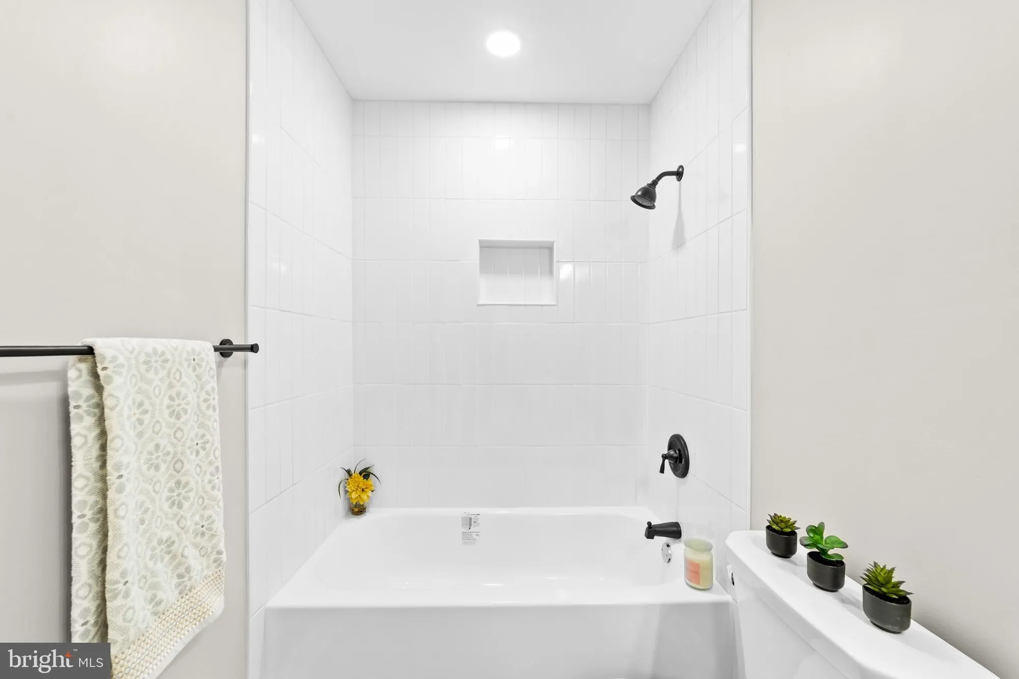 Property Slideshow image 25 of 30 | 442 dahlia plz a, Monroe Township, NJ, 08831