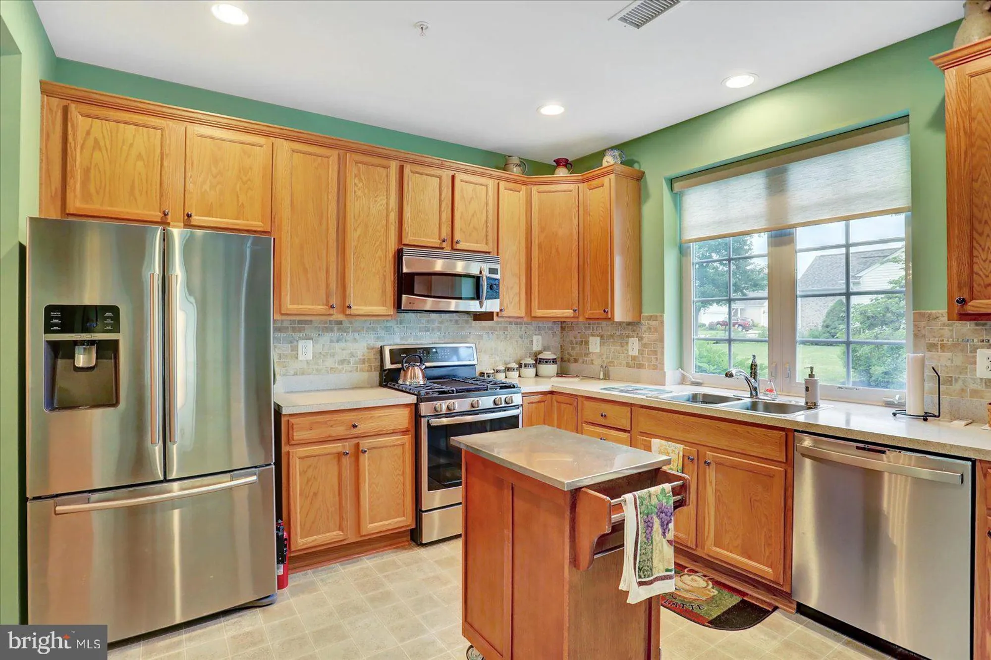 Property Slideshow image 14 of 39 | 152 saddletop dr # 354, Taneytown, MD, 21787