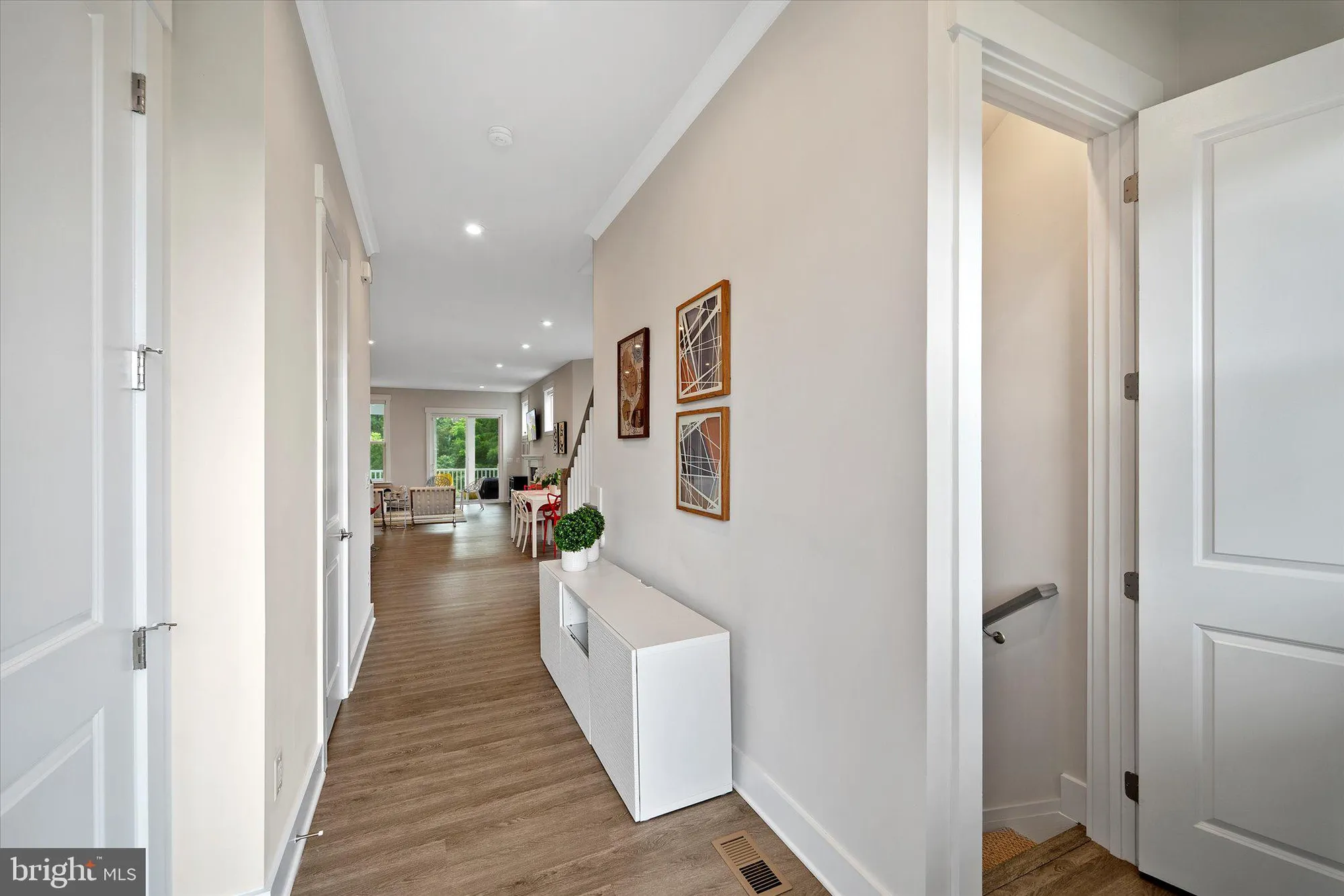 Property Slideshow image 4 of 60 | 43441 bettys farm dr, Chantilly, VA, 20152