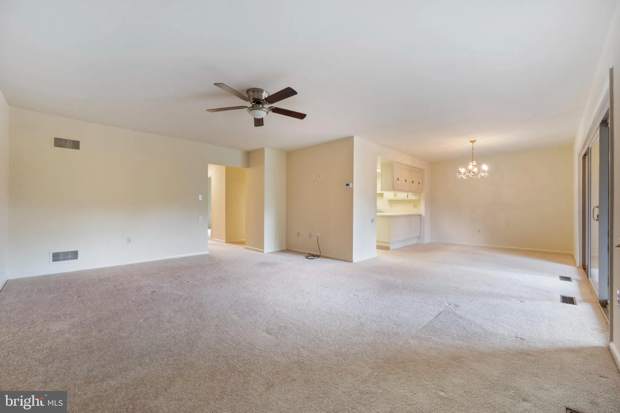 Property Slideshow image 11 of 32 | 3360 gleneagles dr 71-2b, Silver Spring, MD, 20906