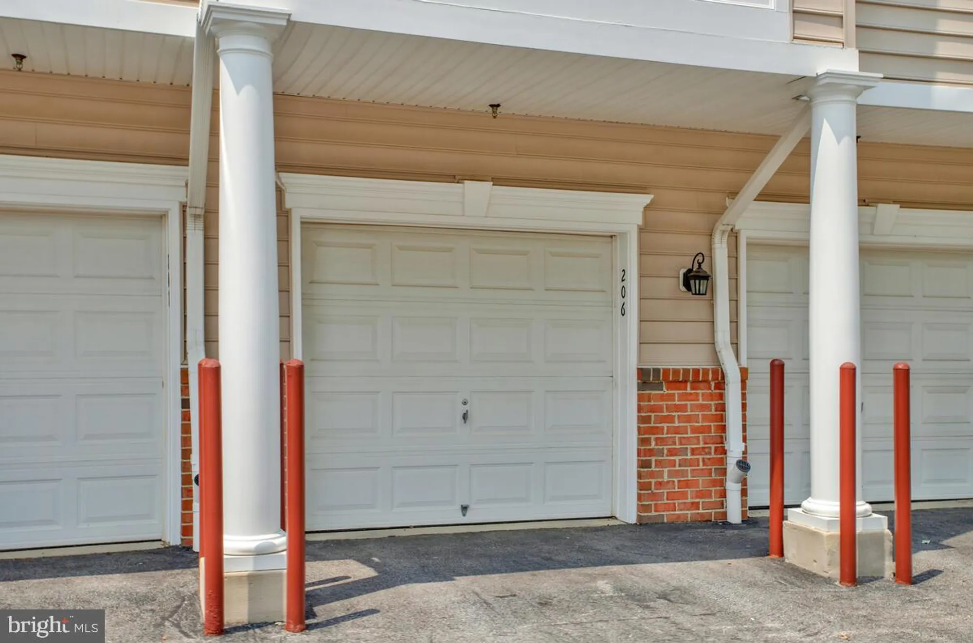 Property Slideshow image 30 of 62 | 7305 maplecrest rd 206, Elkridge, MD, 21075