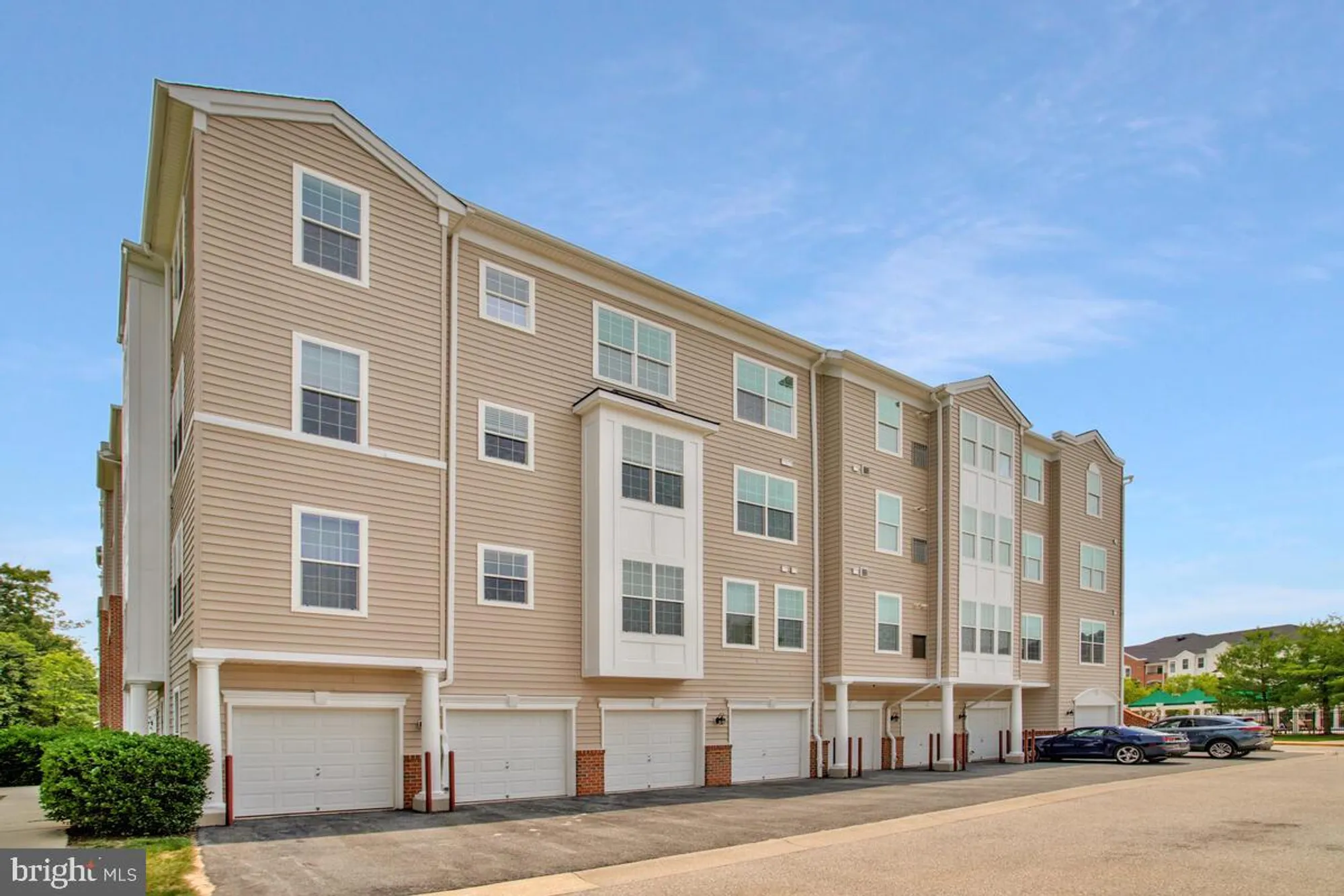 Property Slideshow image 32 of 62 | 7305 maplecrest rd 206, Elkridge, MD, 21075