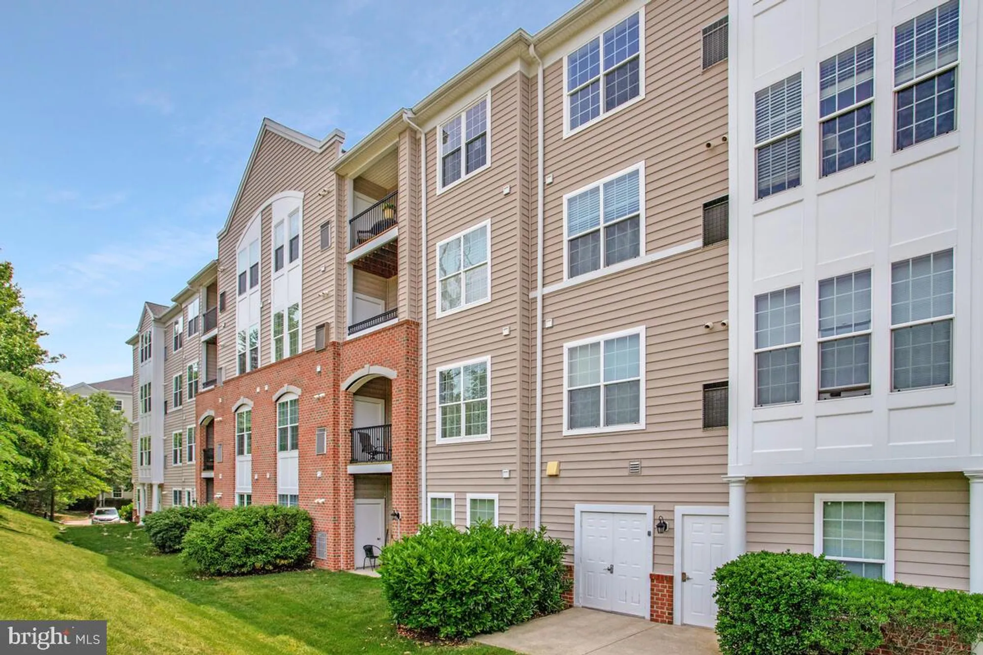 Property Slideshow image 34 of 62 | 7305 maplecrest rd 206, Elkridge, MD, 21075