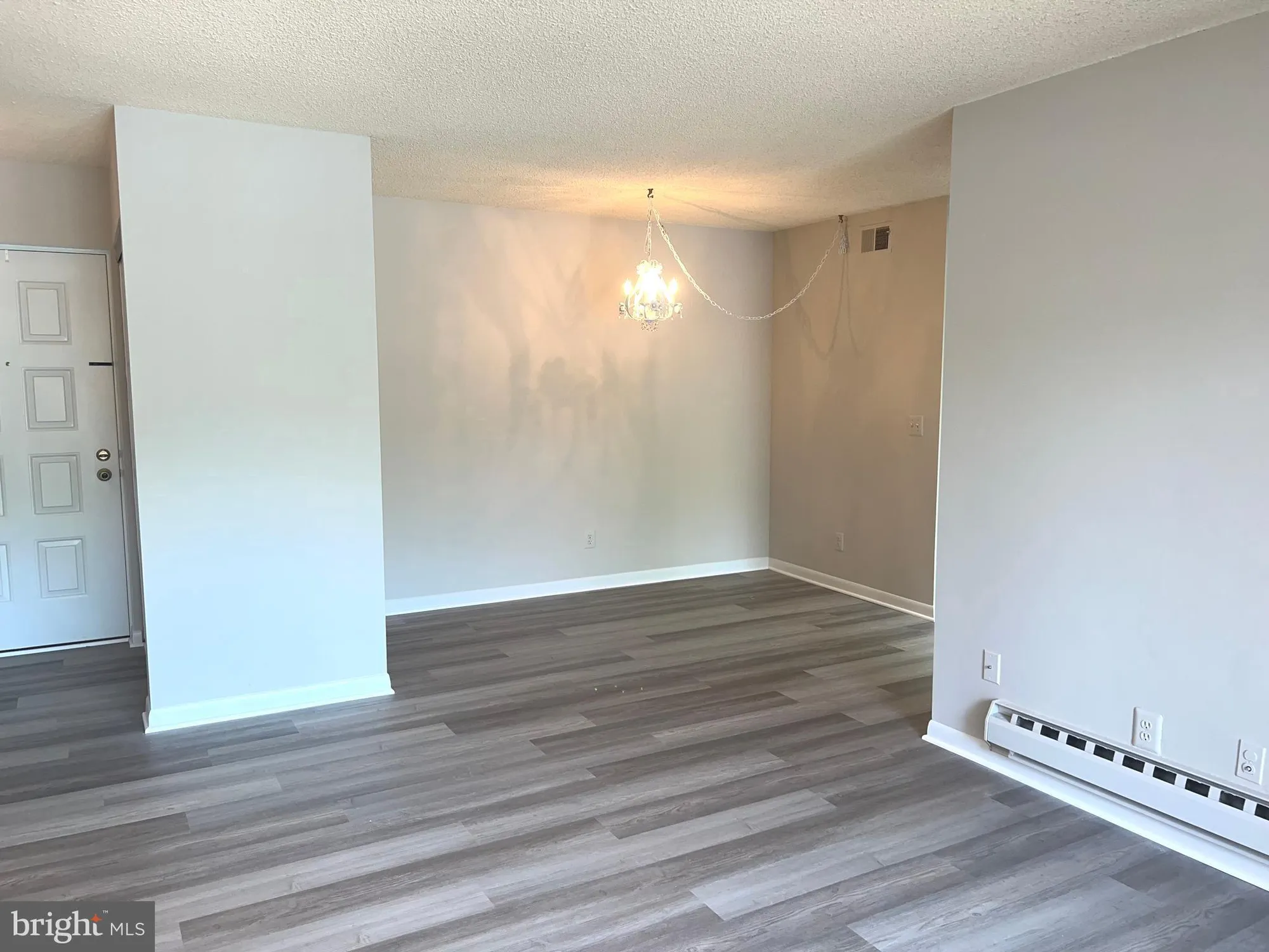 Property Slideshow image 7 of 44 | 15300 beaverbrook ct 88-2b, Silver Spring, MD, 20906