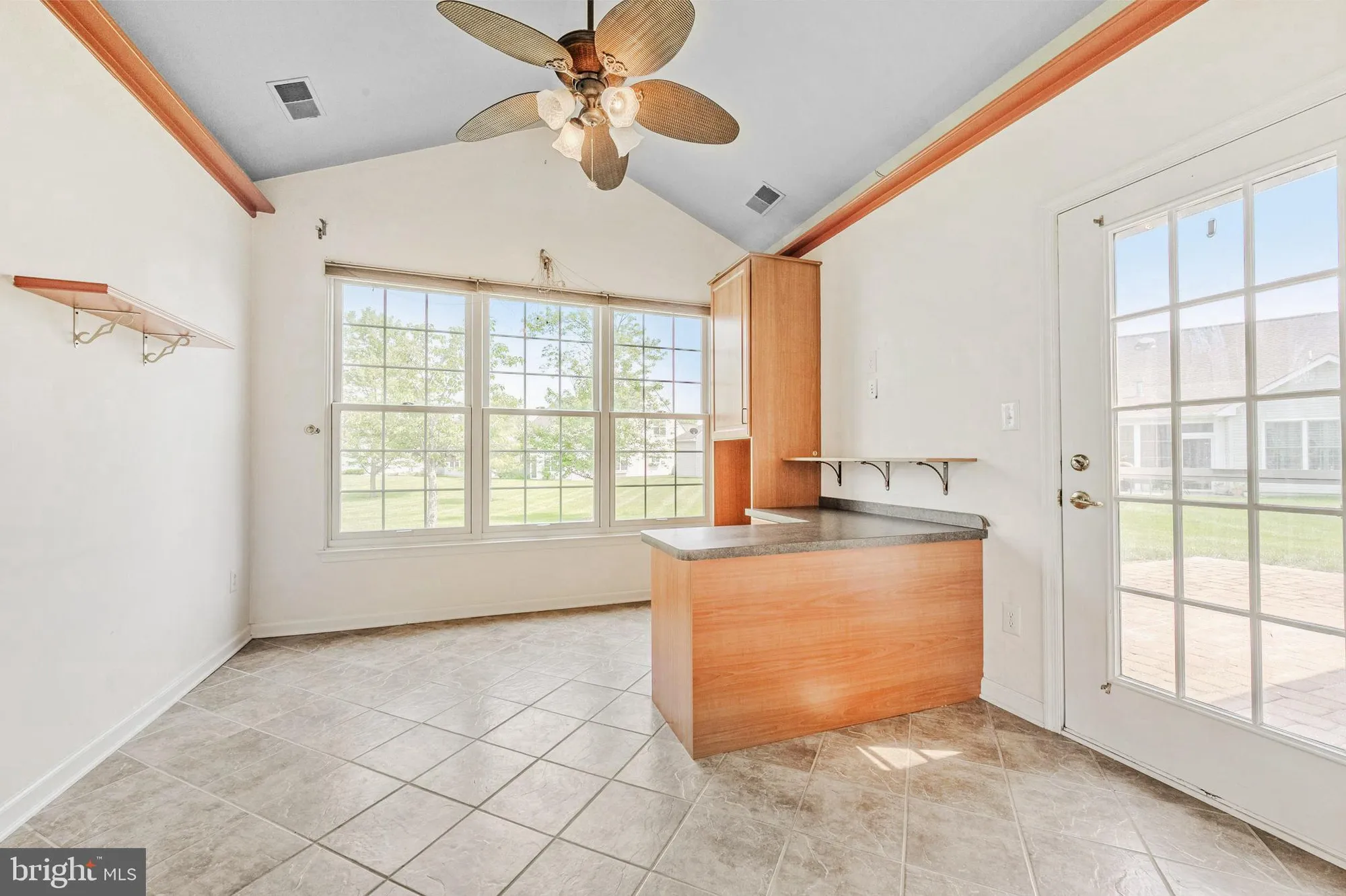 Property Slideshow image 7 of 22 | 51 springmill dr, Middletown, DE, 19709