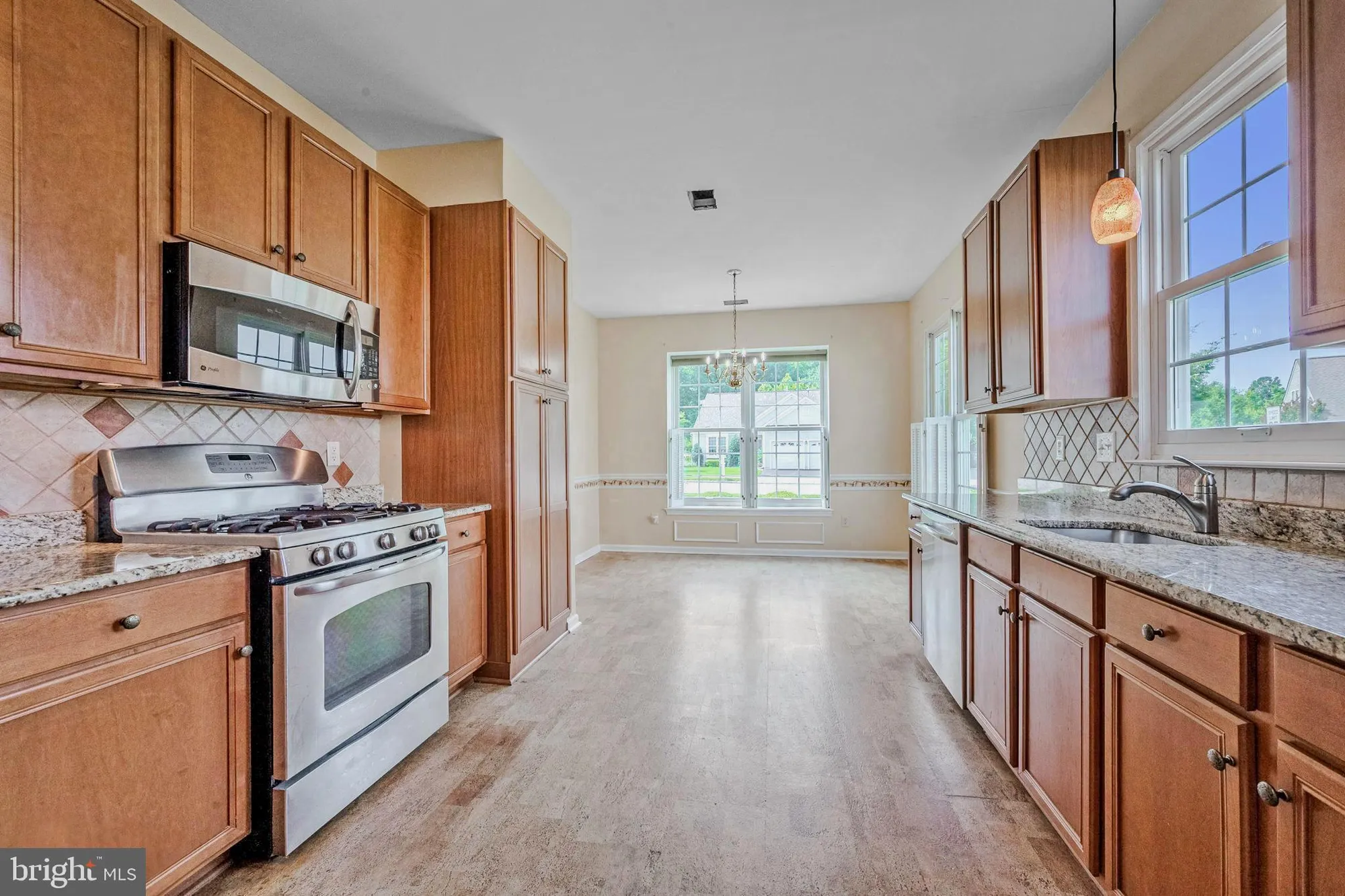 Property Slideshow image 5 of 22 | 51 springmill dr, Middletown, DE, 19709