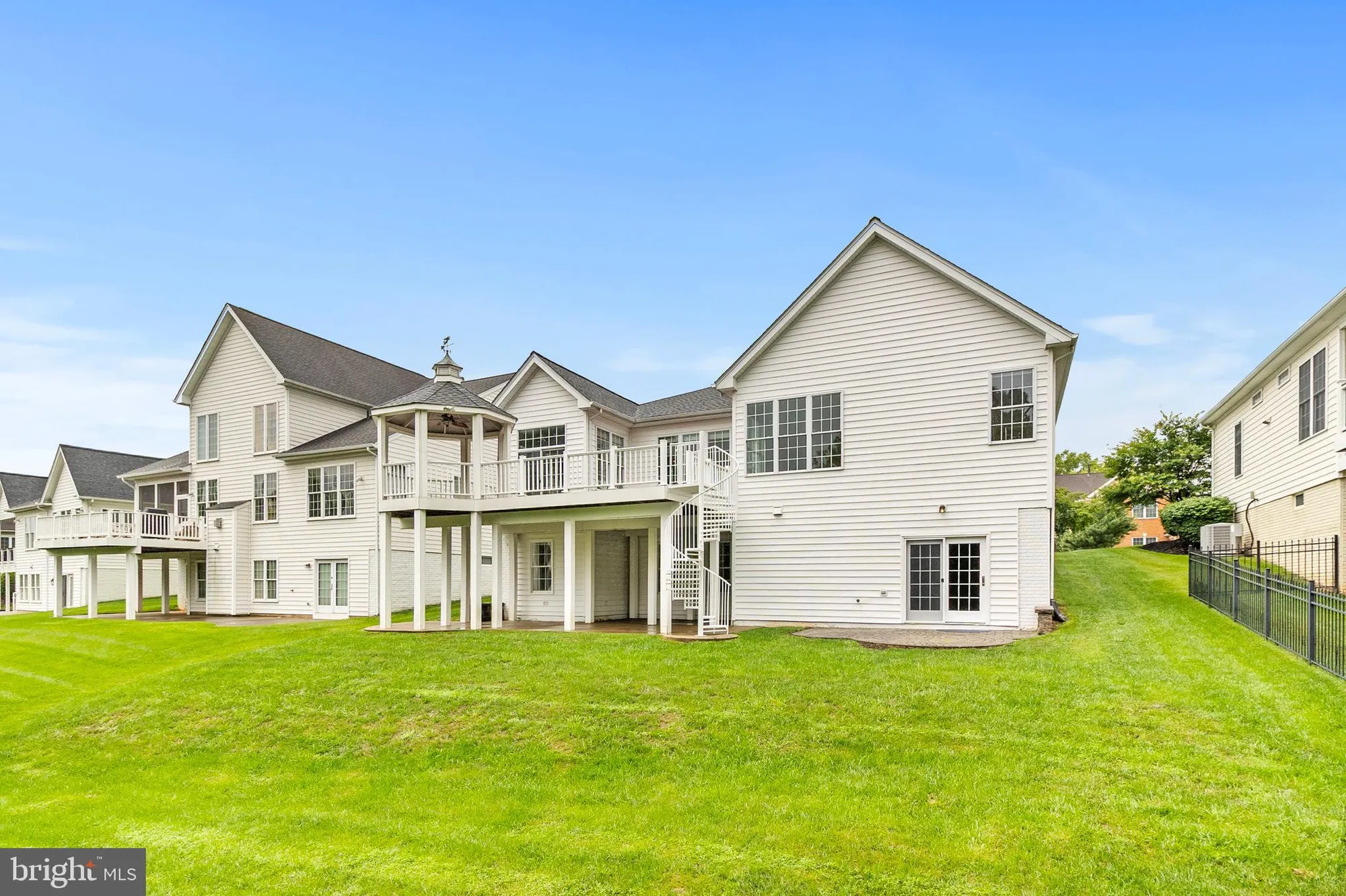 Property Slideshow image 43 of 57 | 15691 alderbrook dr, Haymarket, VA, 20169