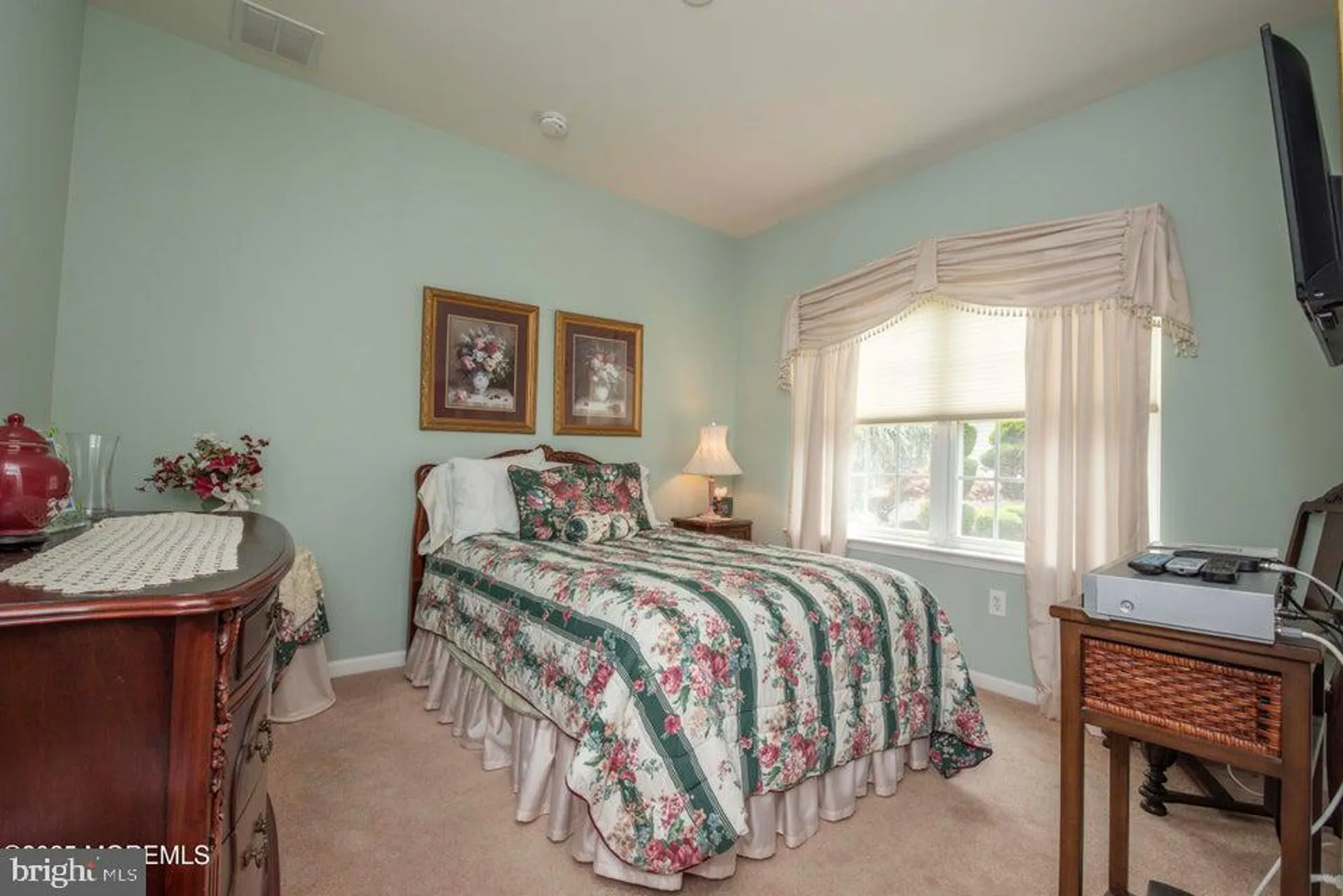 Property Slideshow image 56 of 98 | 221 valencia dr, Monroe Township, NJ, 08831