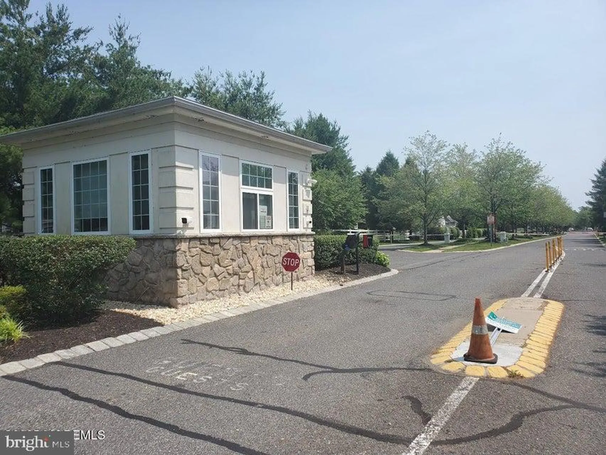 Property Slideshow image 77 of 98 | 221 valencia dr, Monroe Township, NJ, 08831