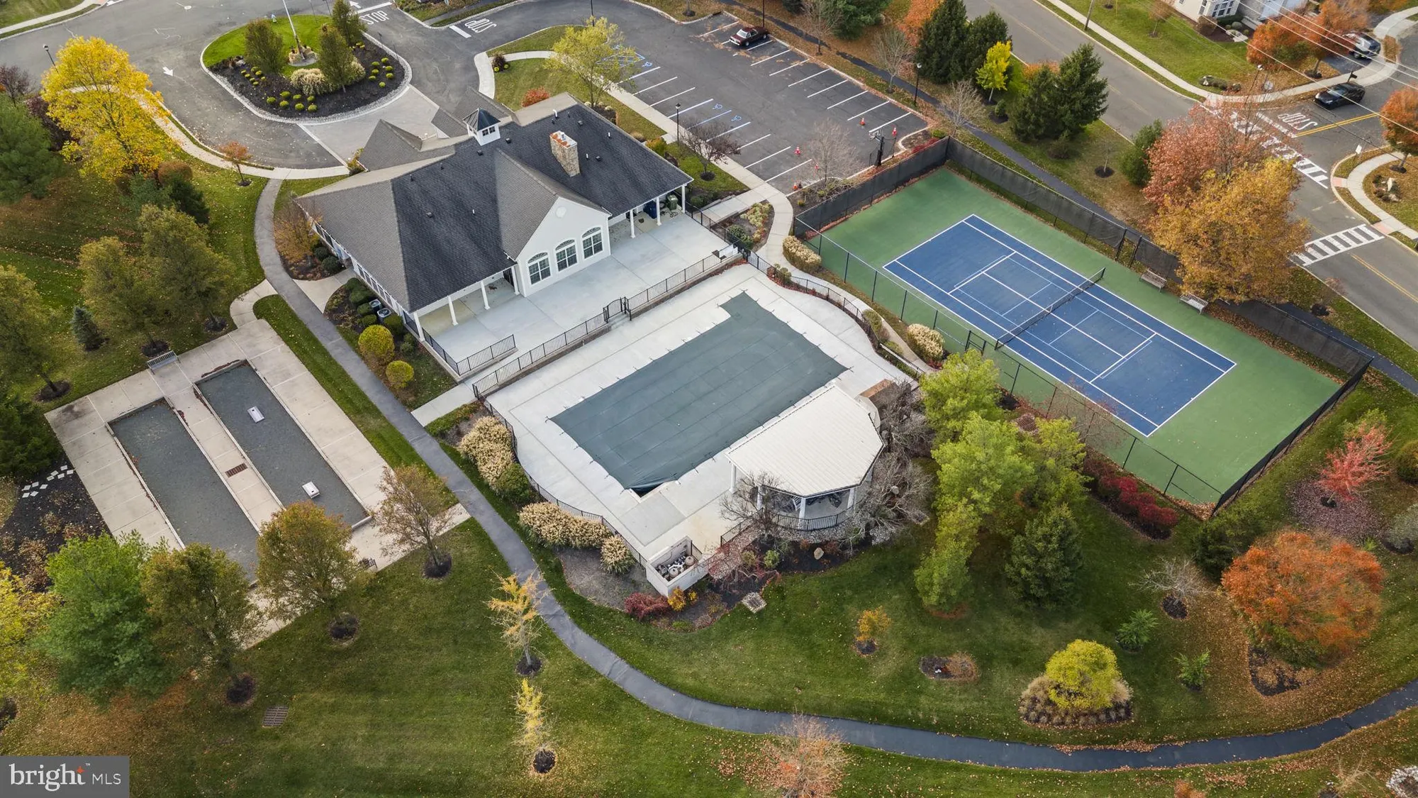 Property Slideshow image 28 of 39 | 4 brakeman ct, Hightstown, NJ, 08520