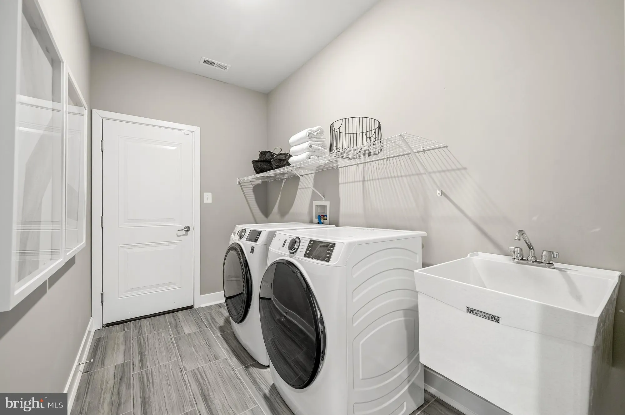 Property Slideshow image 14 of 44 | 2918 cordwainers ln, Middletown, DE, 19709