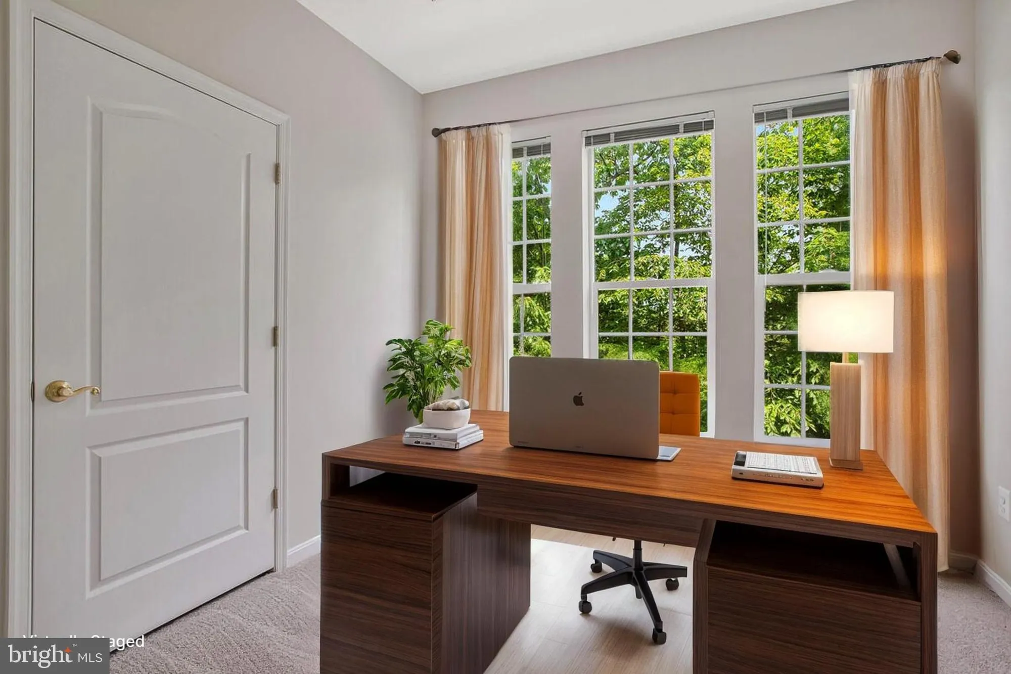 Property Slideshow image 10 of 62 | 7305 maplecrest rd 206, Elkridge, MD, 21075