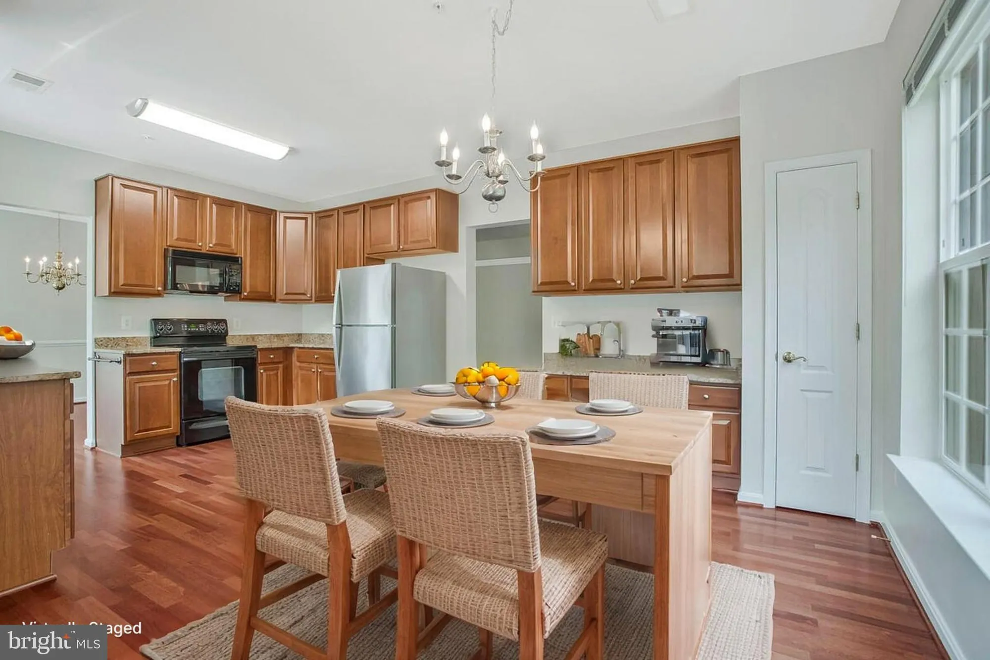 Property Slideshow image 17 of 62 | 7305 maplecrest rd 206, Elkridge, MD, 21075