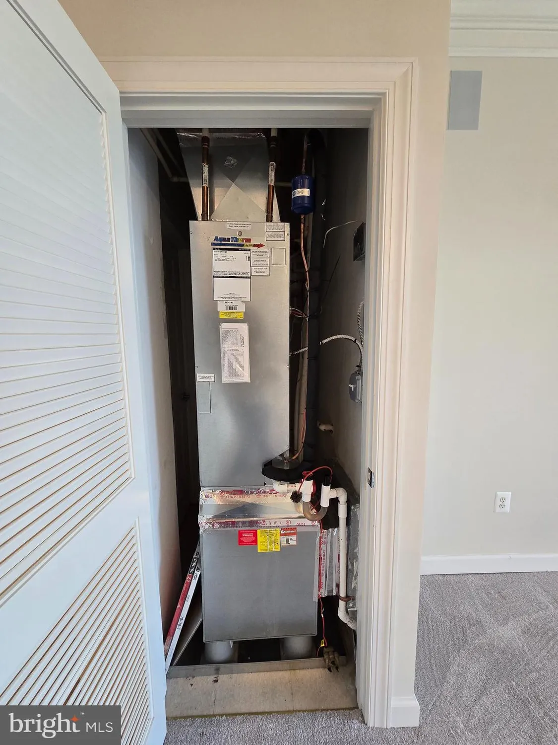 Property Slideshow image 18 of 29 | 680 watermans dr apt 301, Woodbridge, VA, 22191