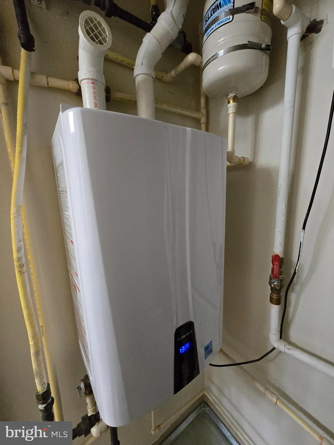 Property Slideshow image 19 of 29 | 680 watermans dr apt 301, Woodbridge, VA, 22191