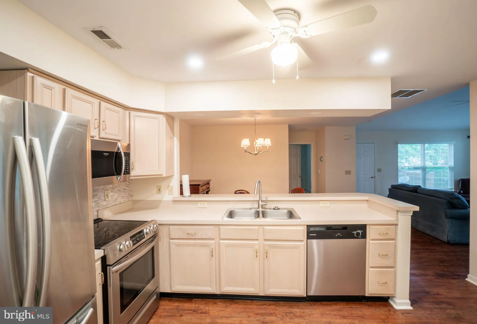 Property Slideshow image 9 of 21 | 18 woolsey ct, Pennington, NJ, 08534