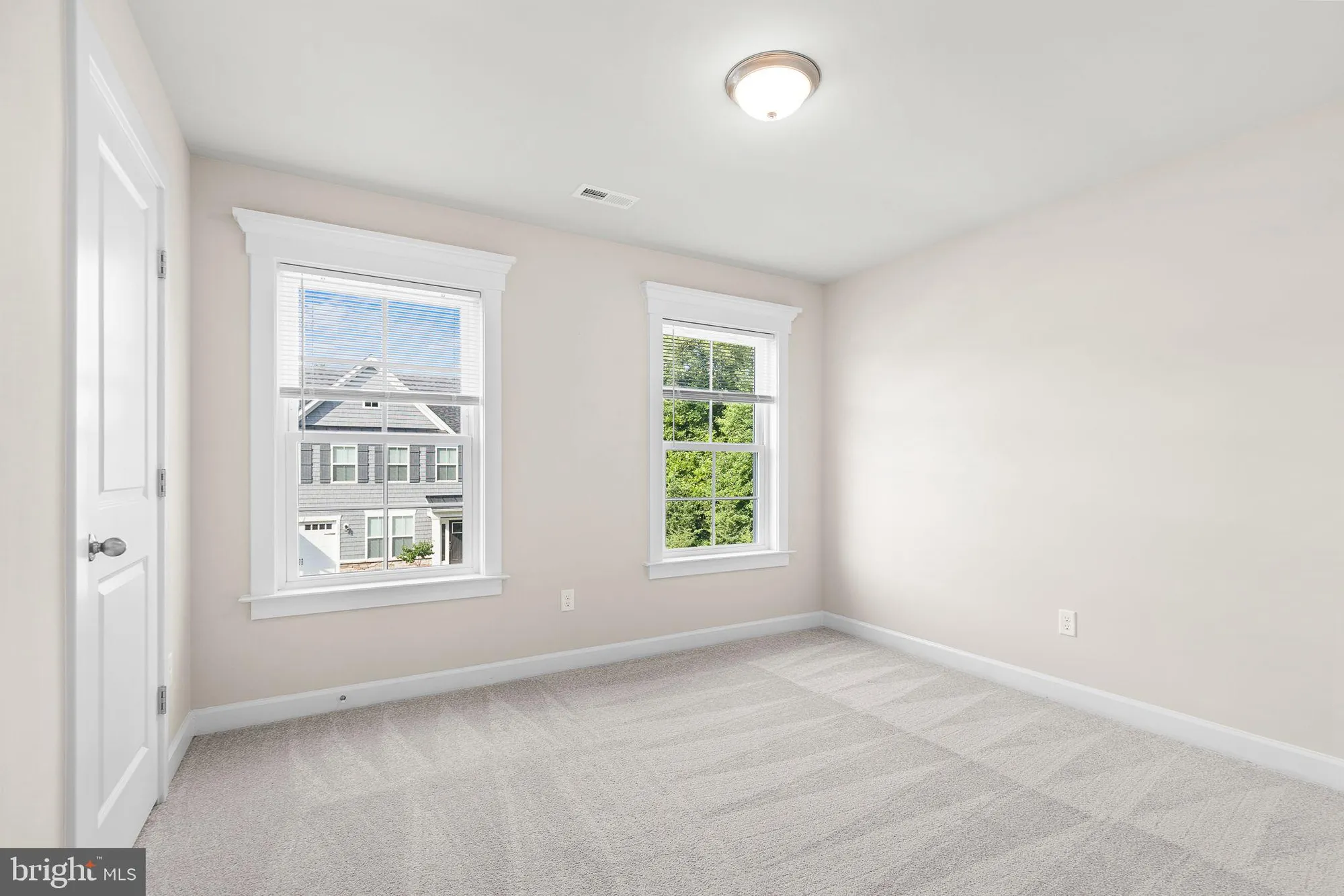Property Slideshow image 20 of 39 | 5711 finley rose ct, Fredericksburg, VA, 22407