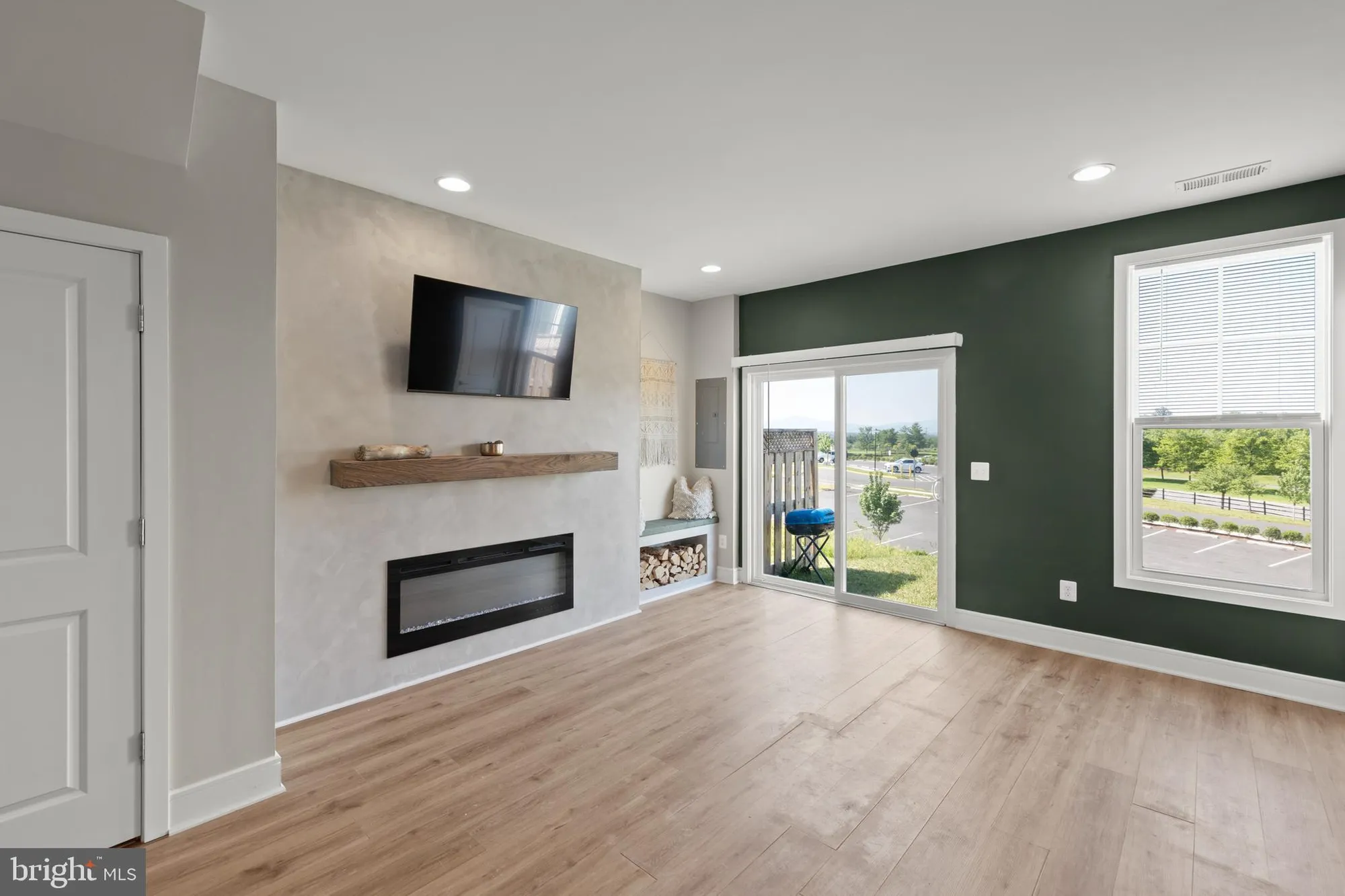 Property Slideshow image 3 of 29 | 102 phacelia way, Lake Frederick, VA, 22630