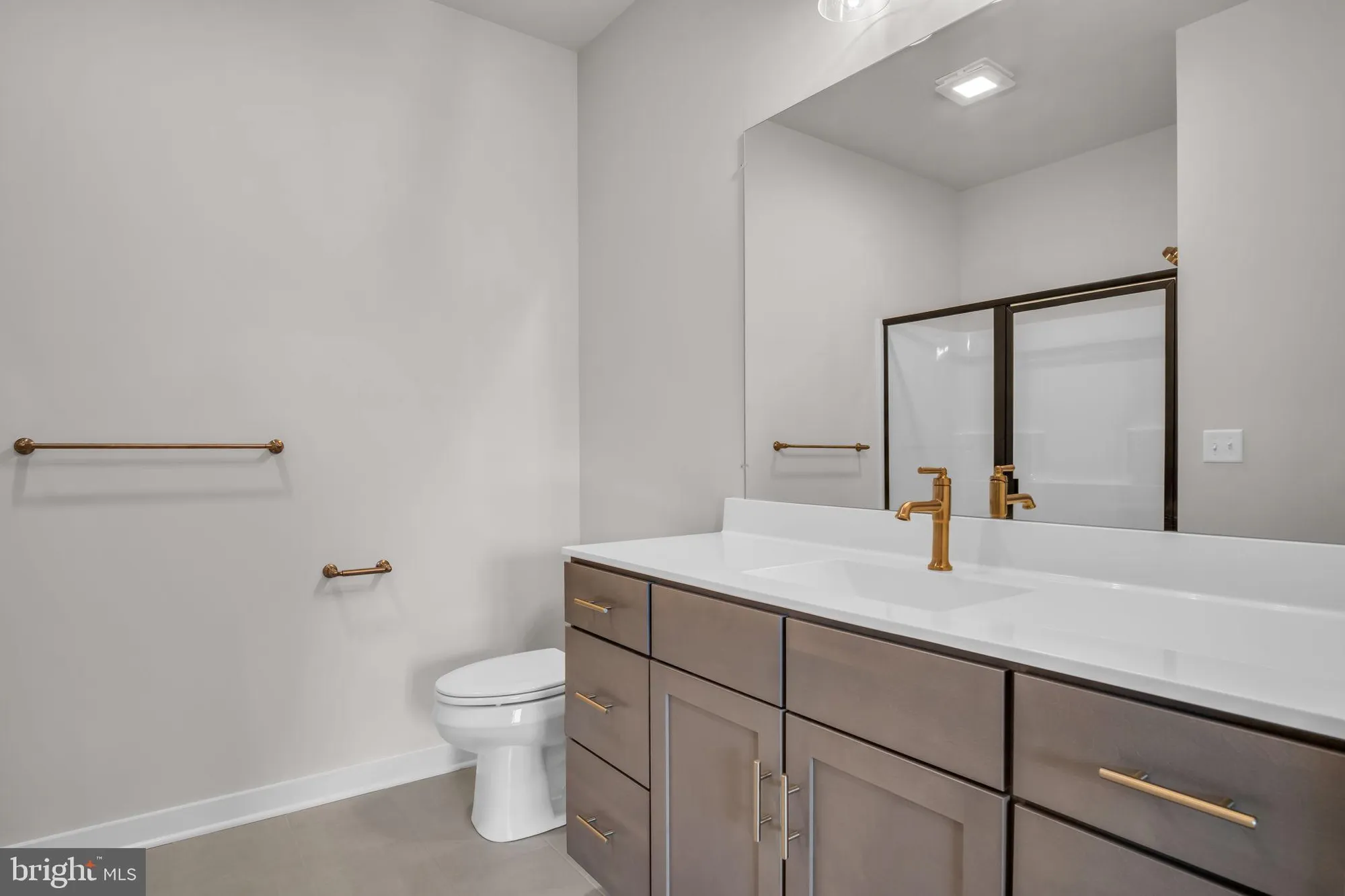 Property Slideshow image 9 of 12 | 880 shadowbrooke dr, Dover, PA, 17315