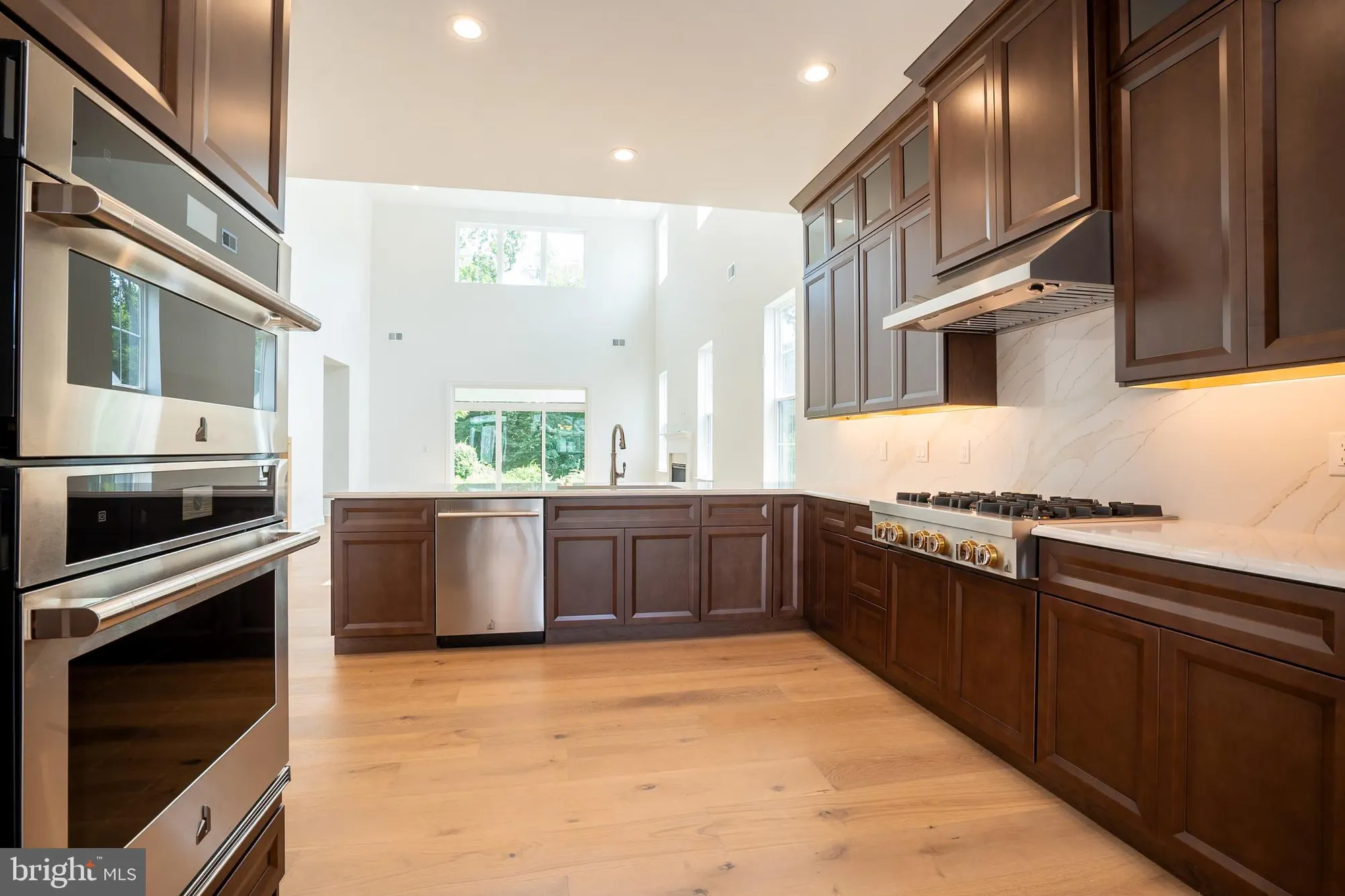 Property Slideshow image 12 of 38 | 15 ashlynn ct, Englishtown, NJ, 07726