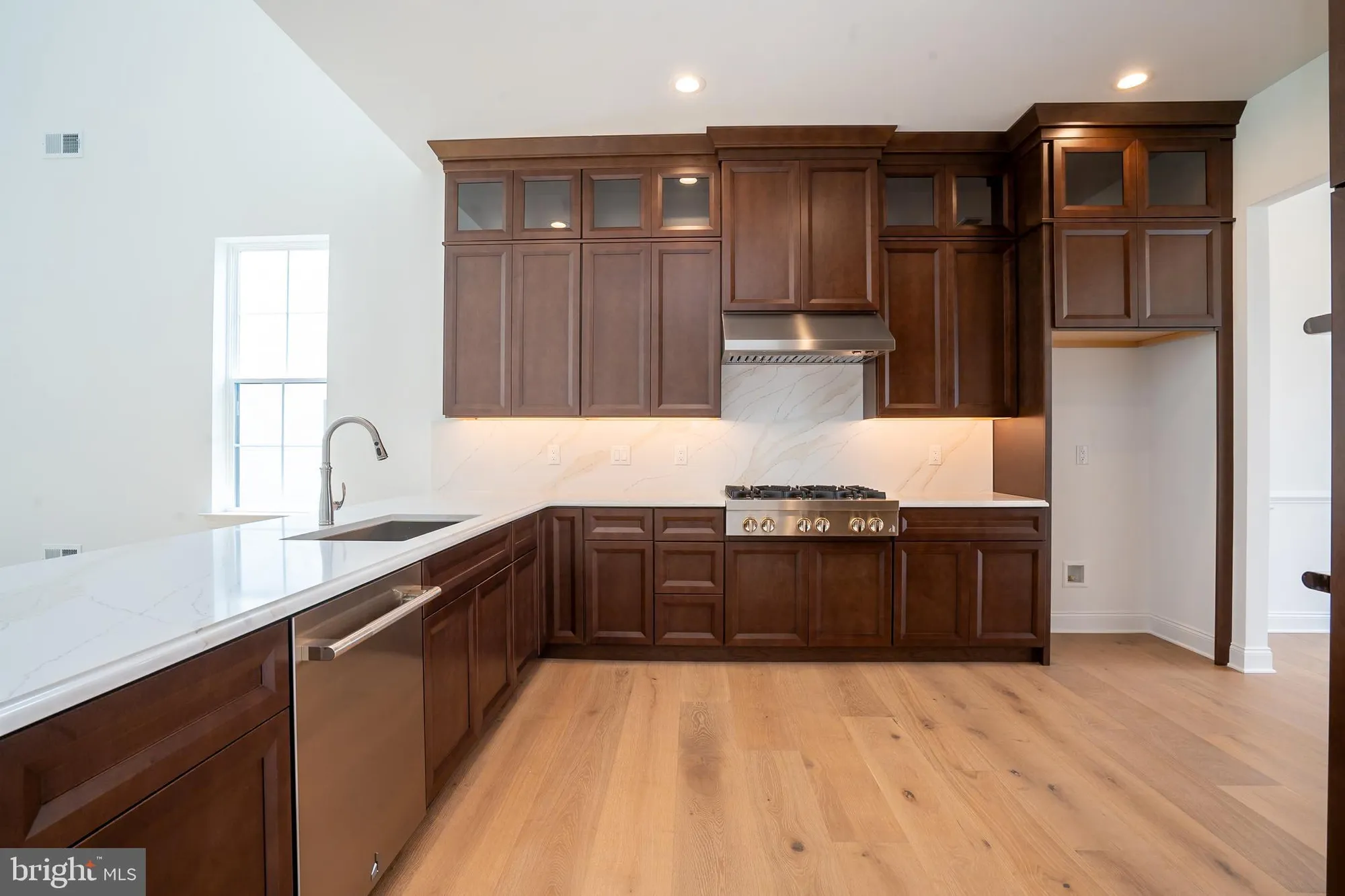 Property Slideshow image 14 of 38 | 15 ashlynn ct, Englishtown, NJ, 07726