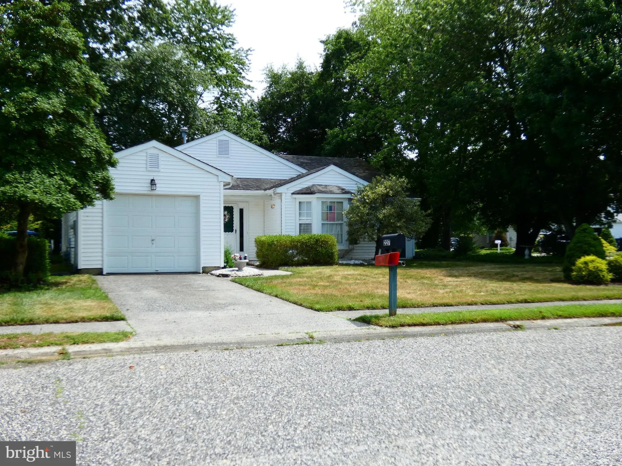 Property Slideshow image 3 of 33 | 227 lantern pl, Little Egg Harbor Twp, NJ, 08087